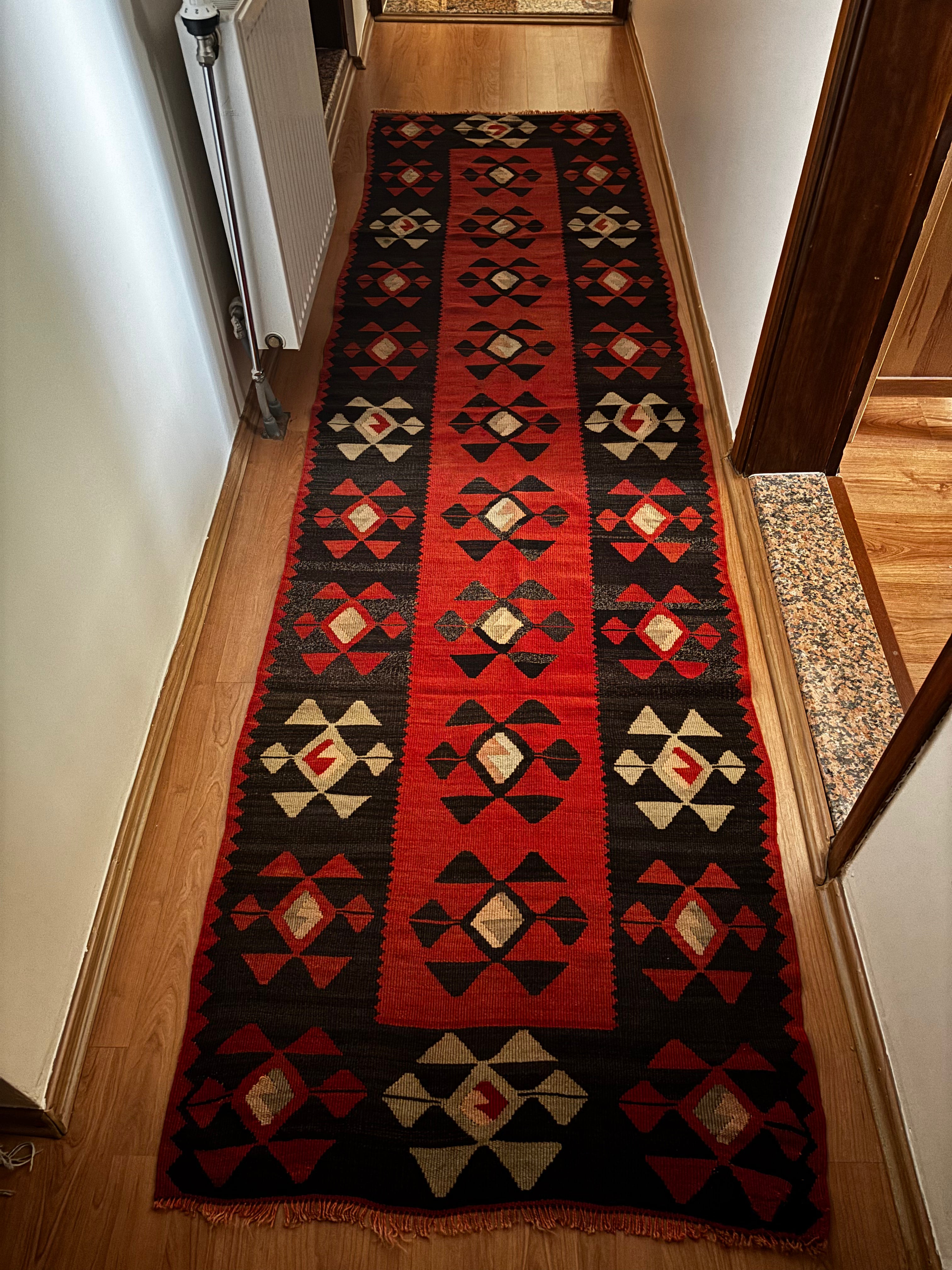 84 × 310 cm | Handmade Macedonian Manastir Wool Kilim Runner