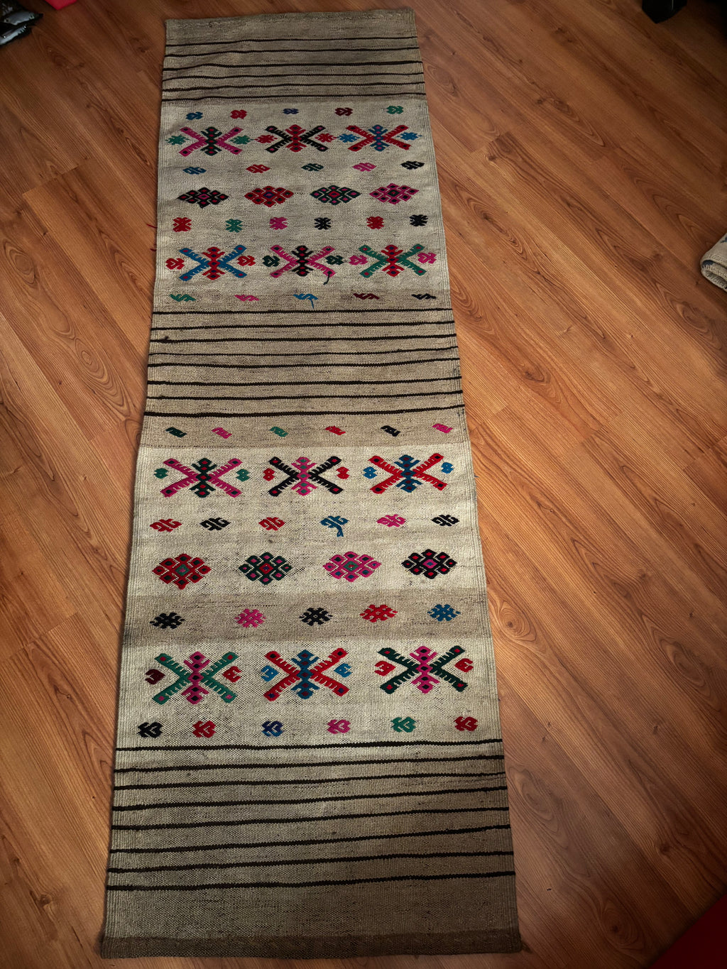 67 × 220 cm Vintage Sultanhanı Kilim Runner – Handmade Turkish Wool Carpet