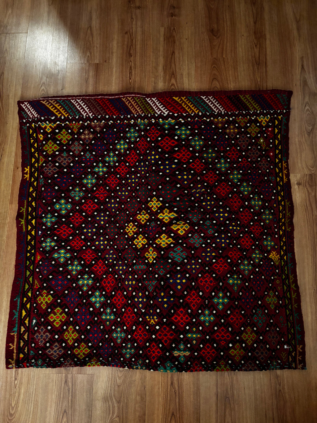 110 × 112 cm Vintage Aksaray Cicim Kilim – Handmade Turkish Wool Carpet