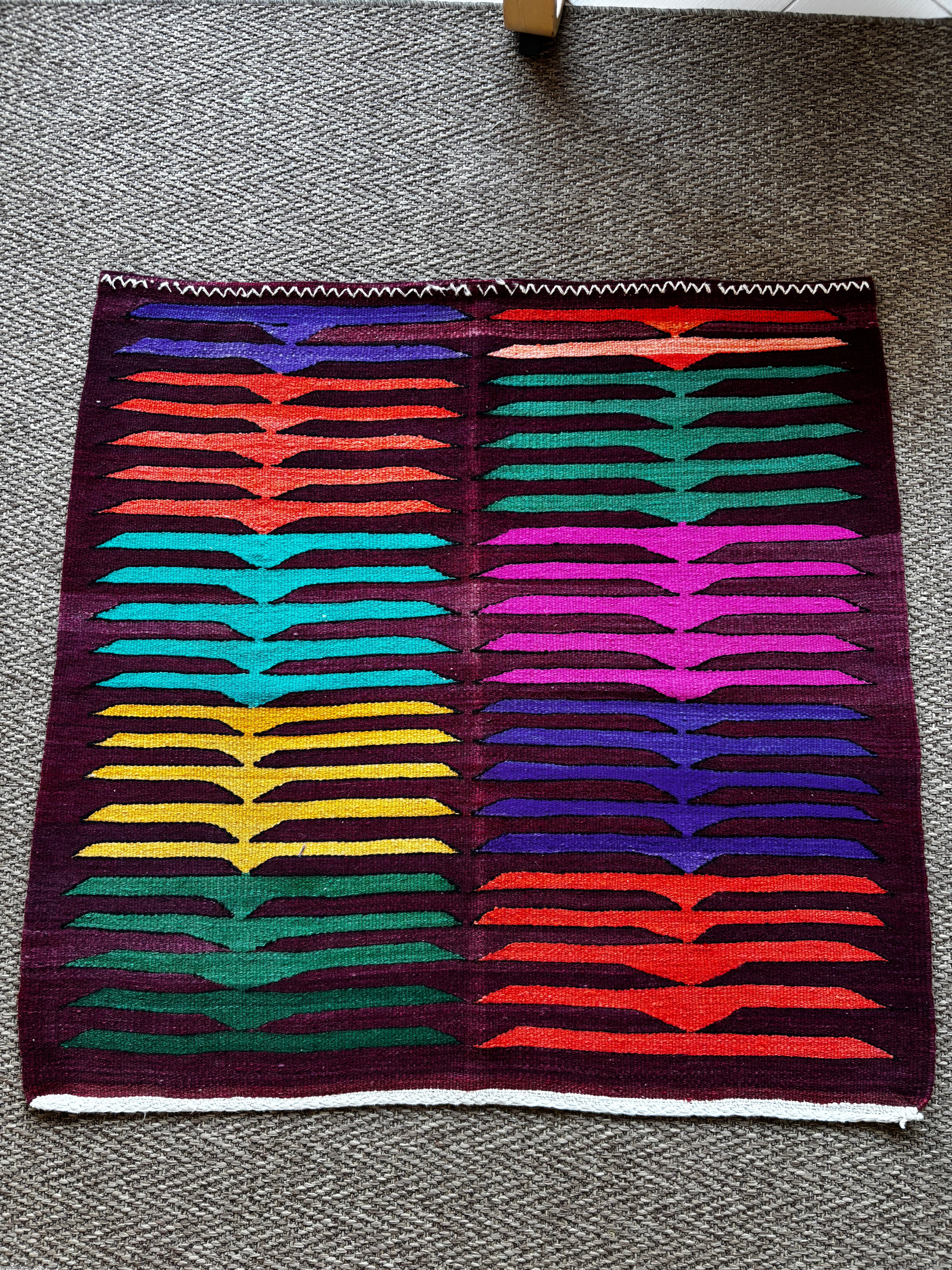 95 × 100 cm Vintage Afyon Parmaklı Kilim – Handmade Turkish Wool Carpet