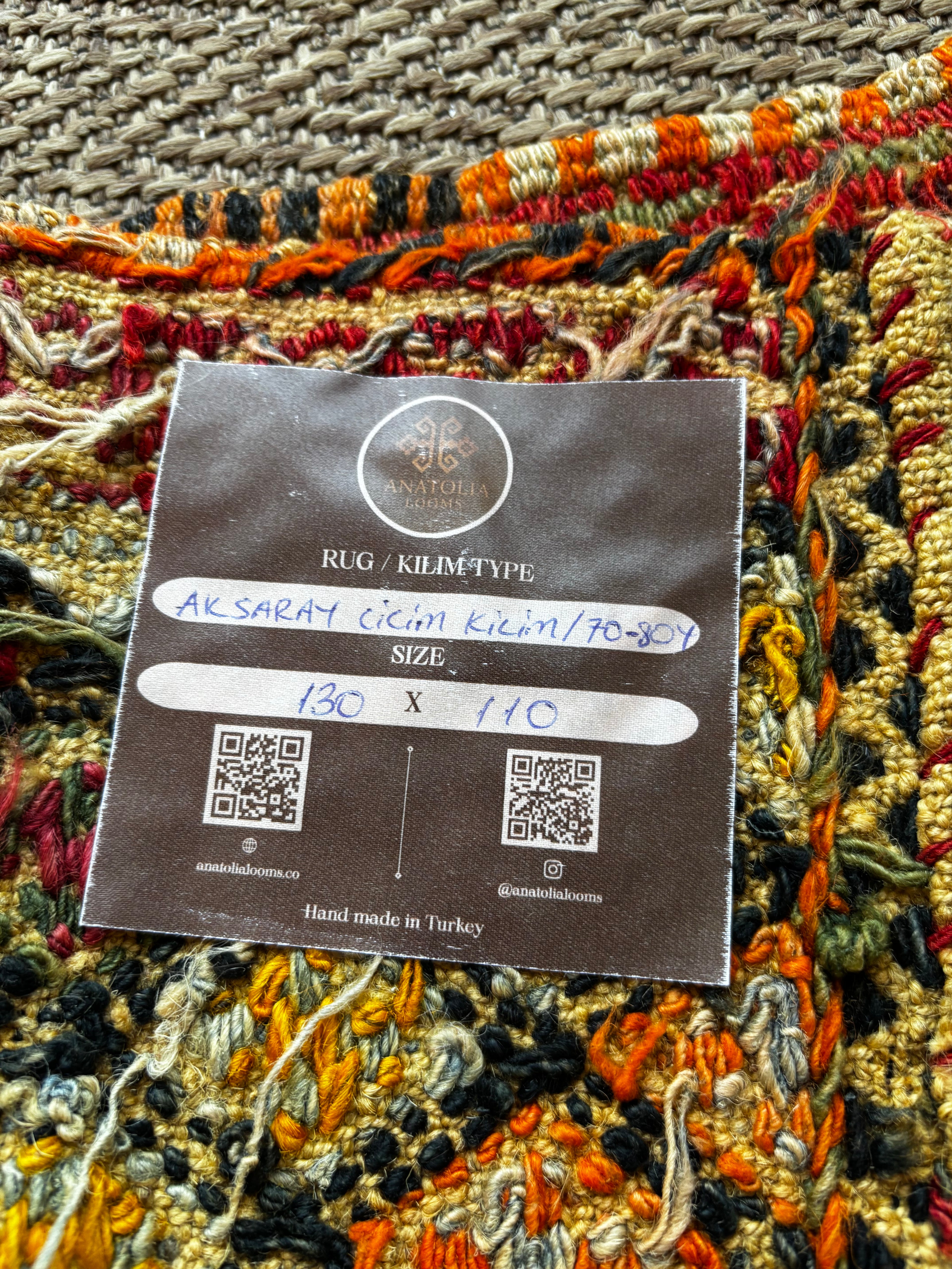 110 × 130 cm Vintage Aksaray Cicim Kilim – Handmade Turkish Wool Carpet