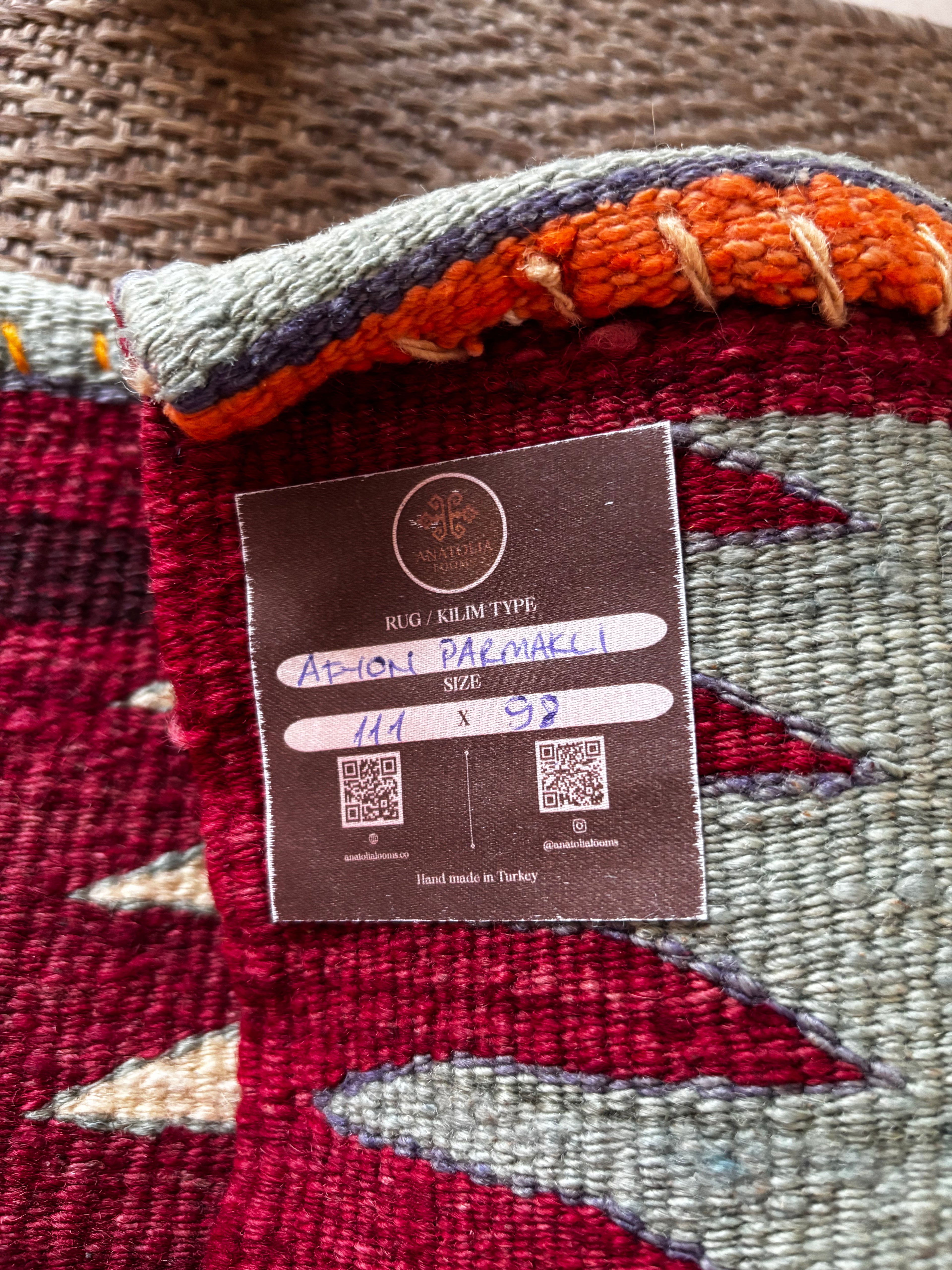 98 × 111 cm Vintage Afyon Parmaklı Kilim – Handmade Turkish Wool Carpet