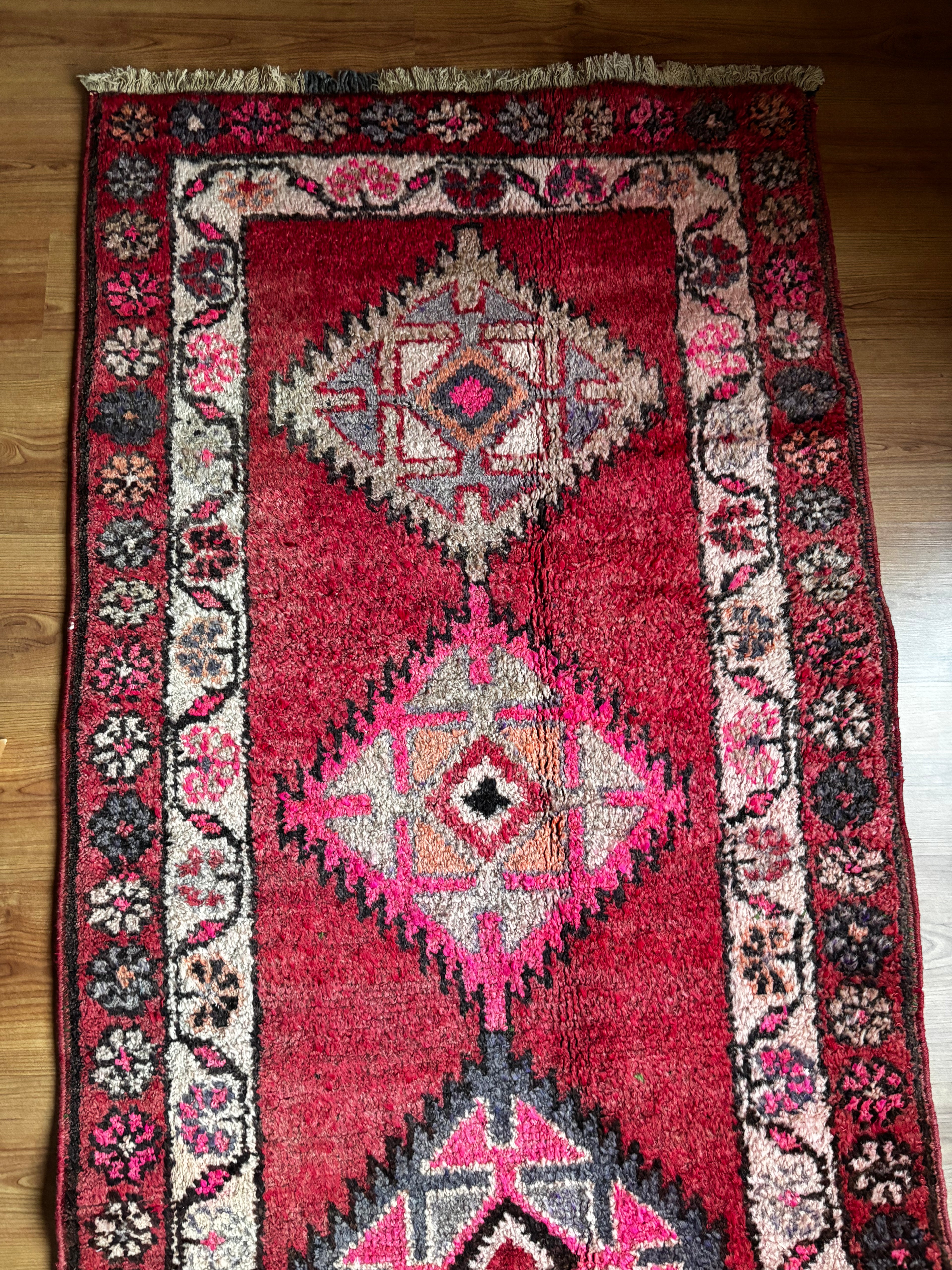 Turkish Vintage Runner Rug – Red · 89 × 378 cm