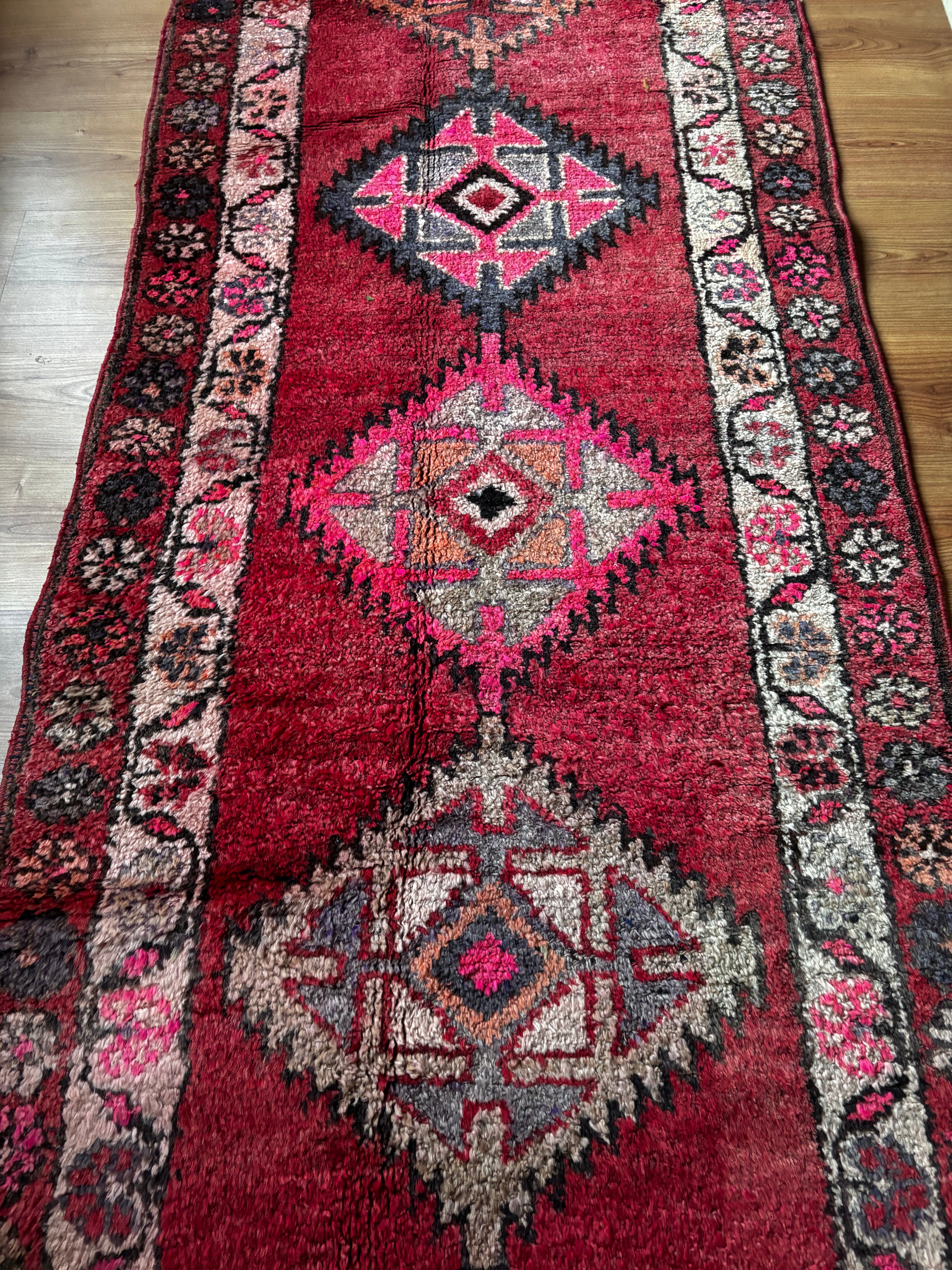 Turkish Vintage Runner Rug – Red · 89 × 378 cm