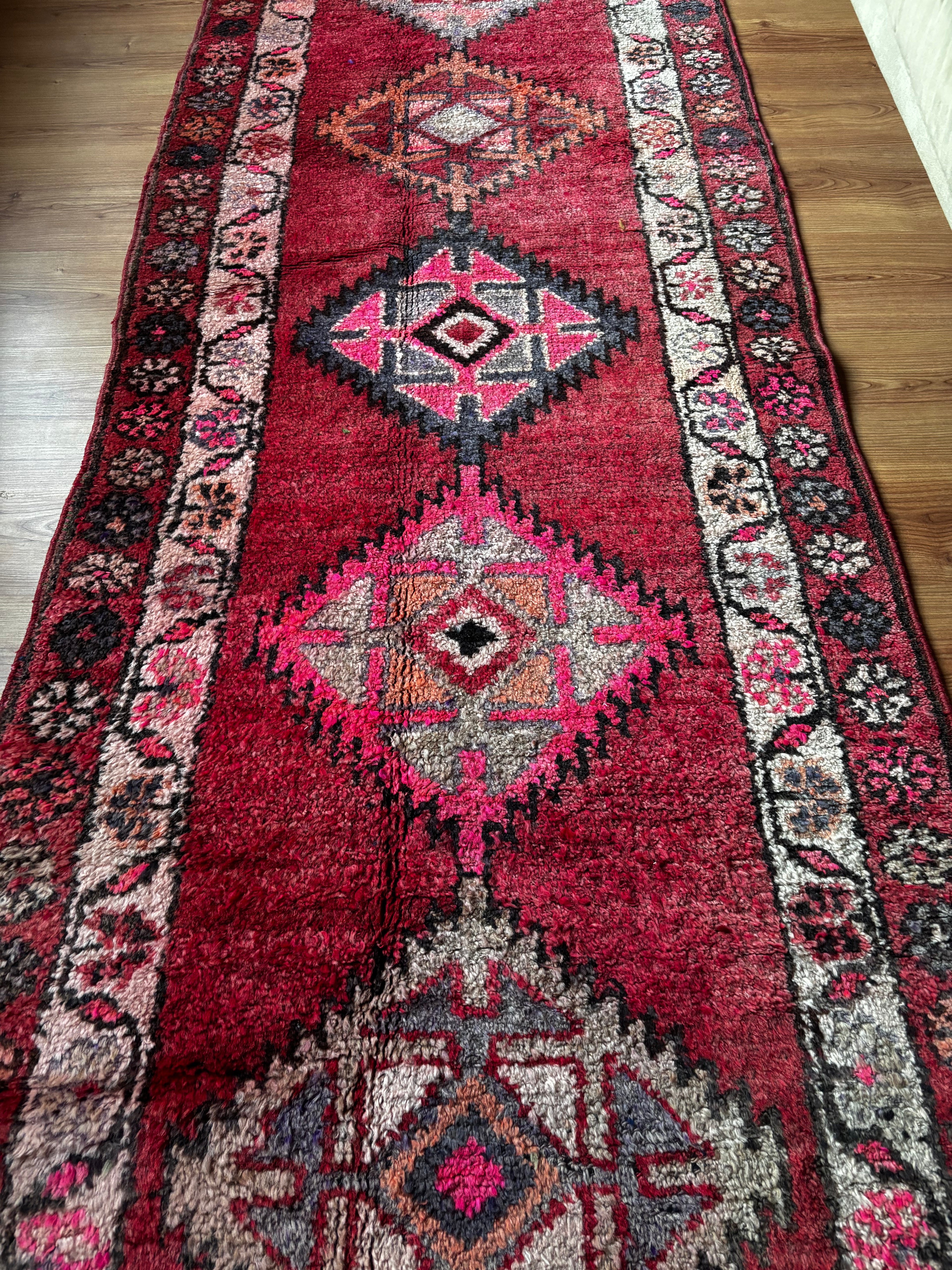 Turkish Vintage Runner Rug – Red · 89 × 378 cm