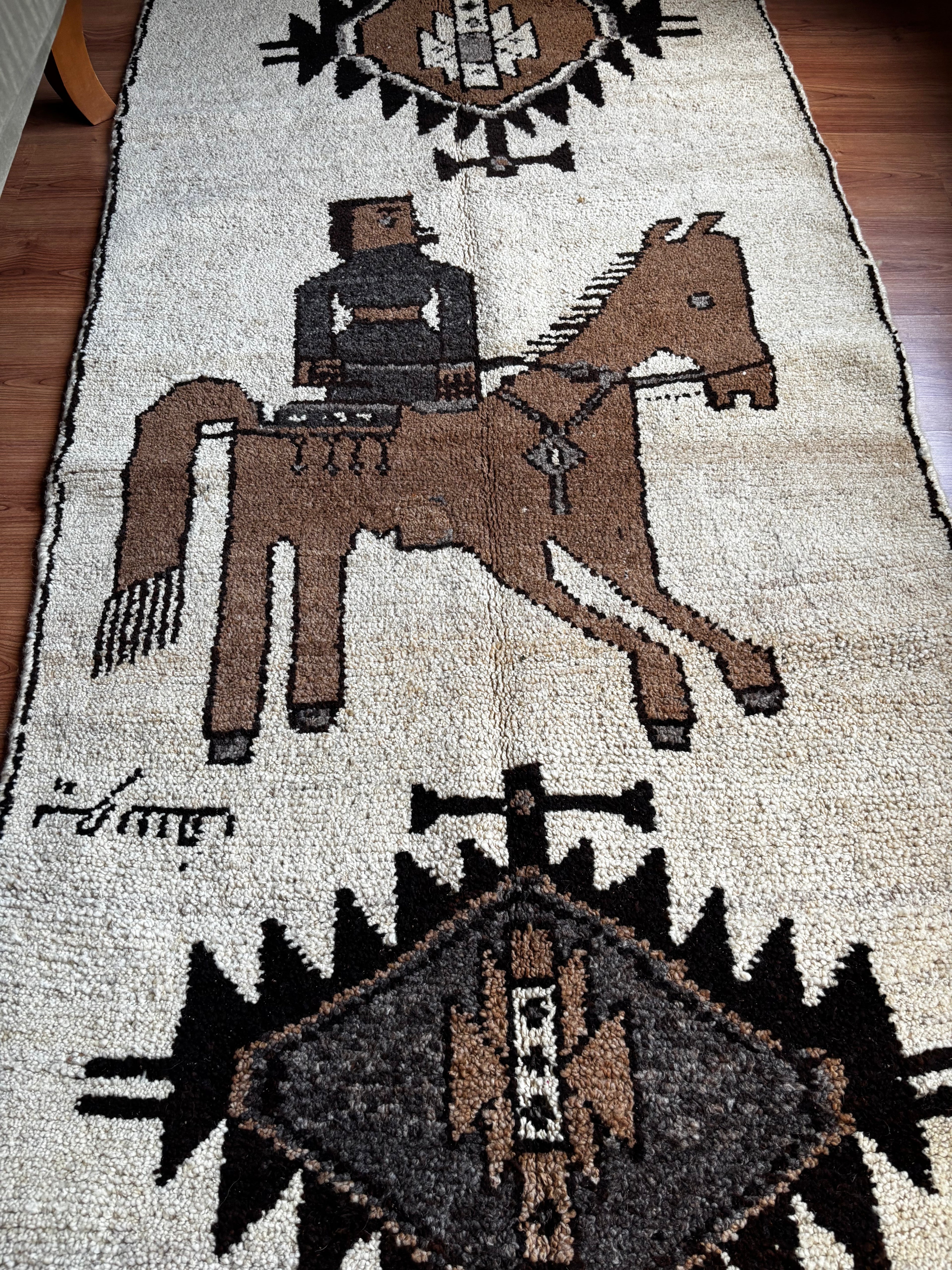102 × 330 cm | Handmade Kurdish Figurative Tribal Runner