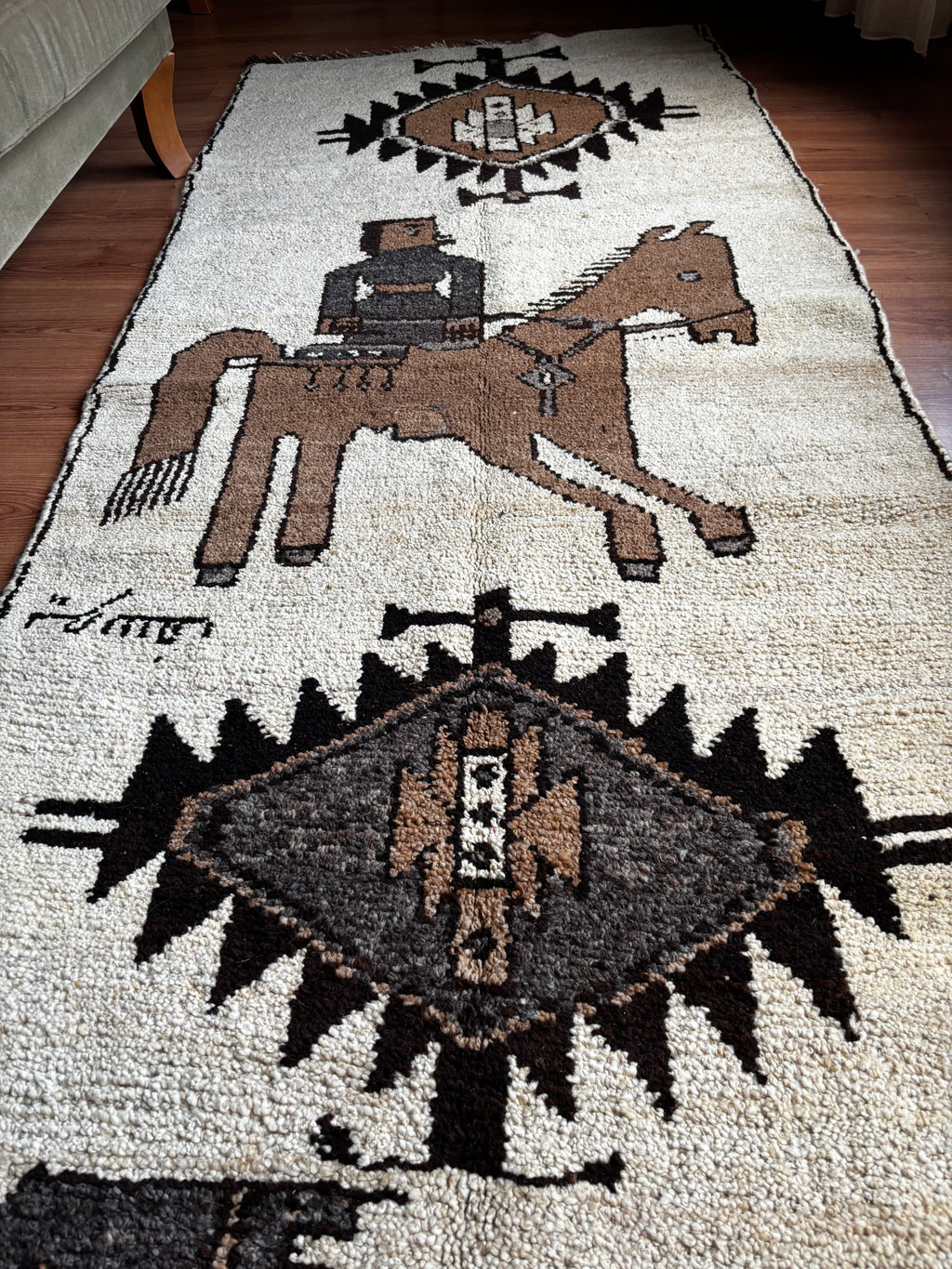 102 × 330 cm | Handmade Kurdish Figurative Tribal Runner