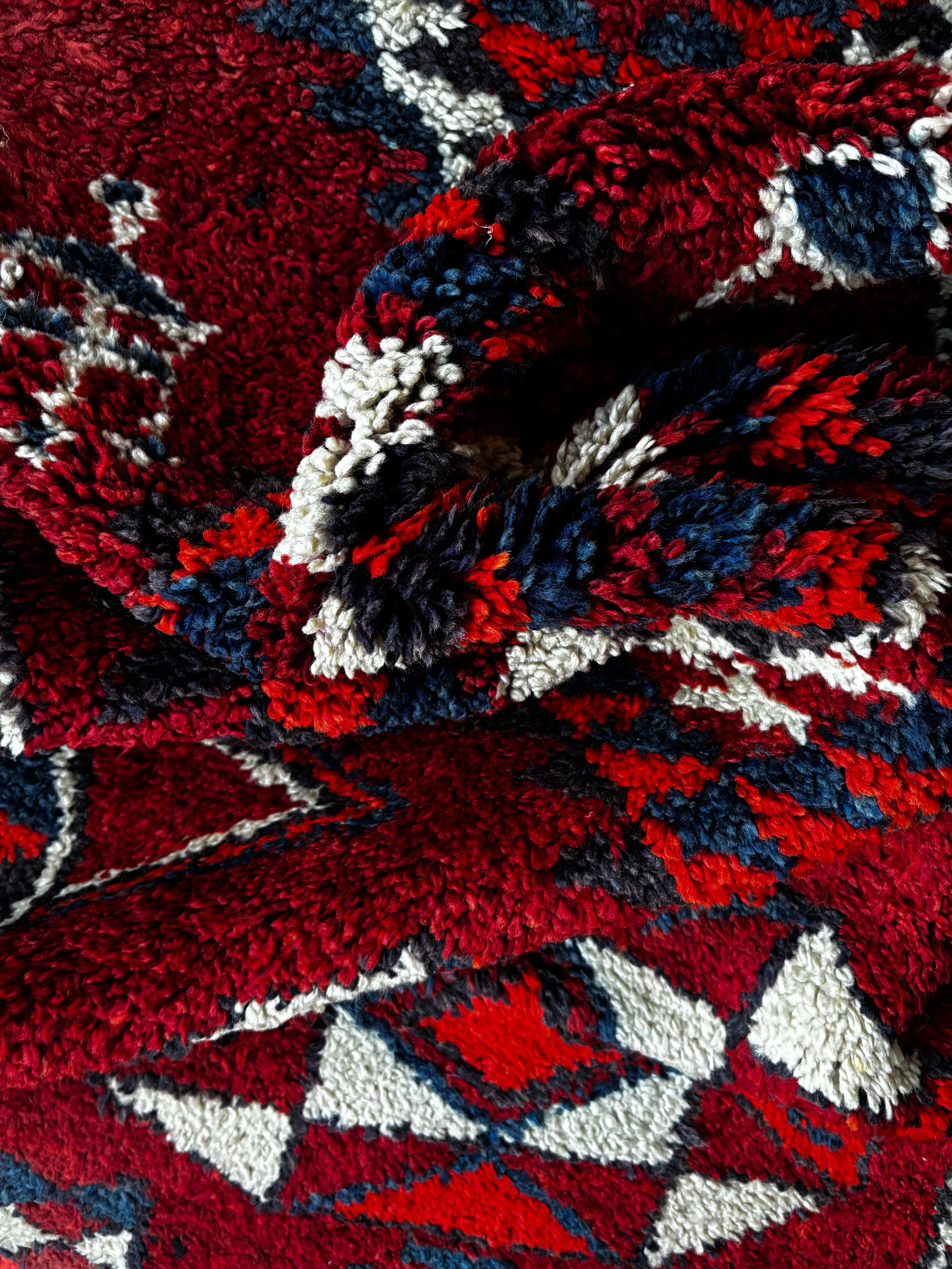 92 × 370 cm | Handmade Vintage Herki Wool Runner
