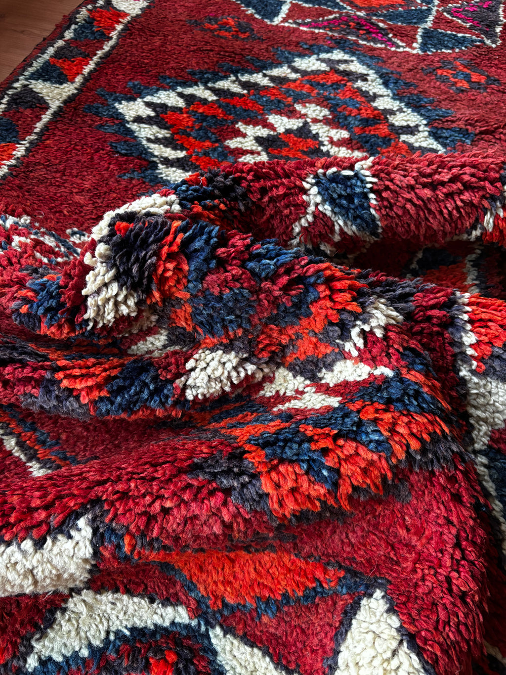 92 × 370 cm | Handmade Vintage Herki Wool Runner