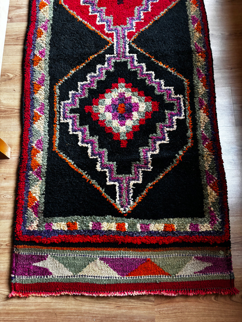 87 × 300 cm | Handmade Vintage Herki Wool Runner