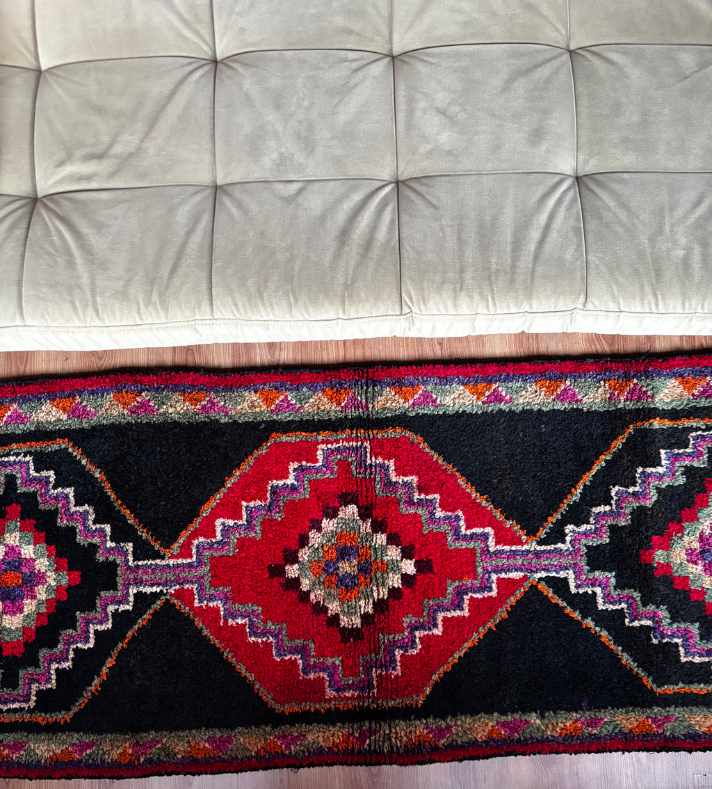 87 × 300 cm | Handmade Vintage Herki Wool Runner