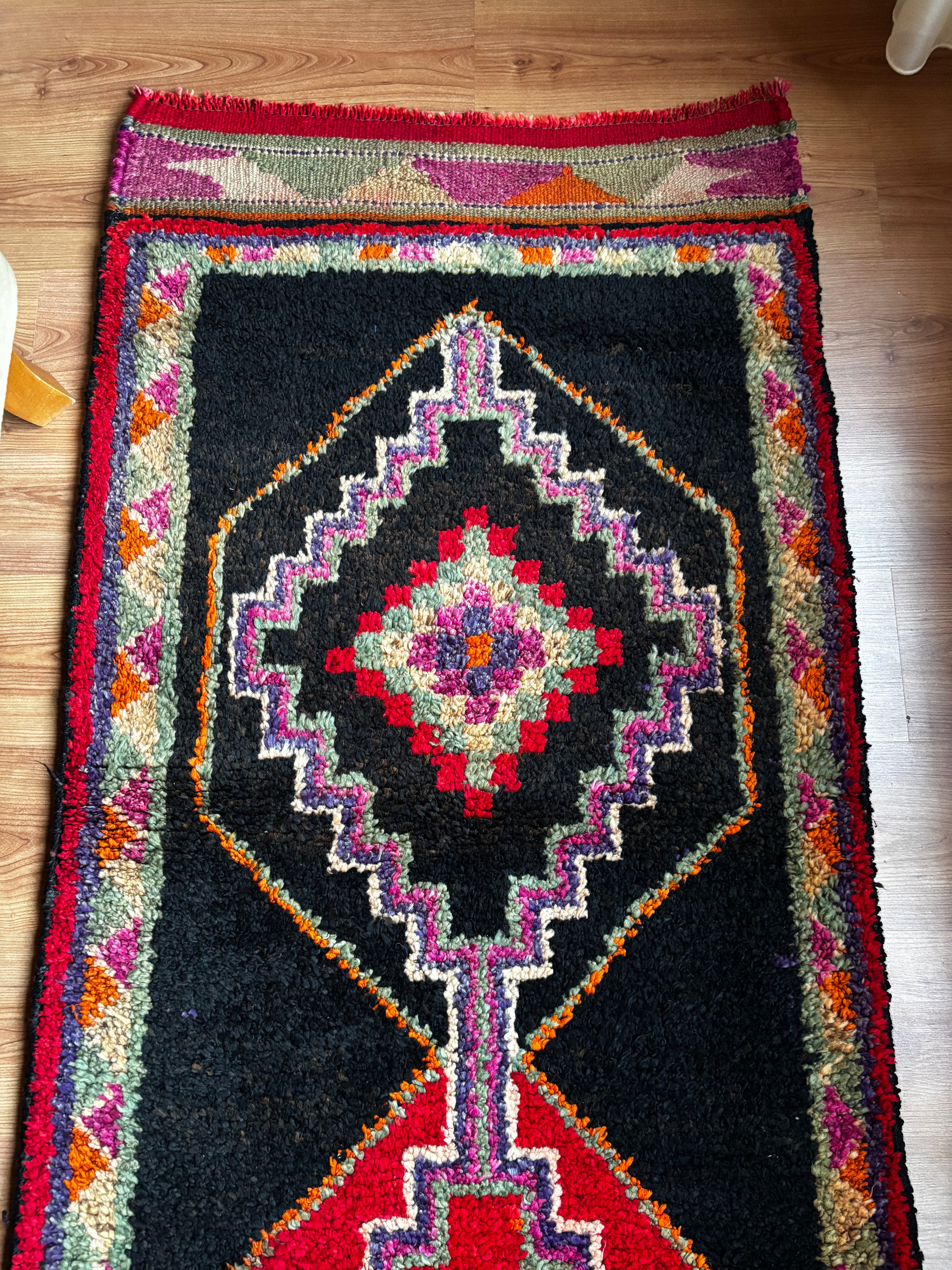 87 × 300 cm | Handmade Vintage Herki Wool Runner