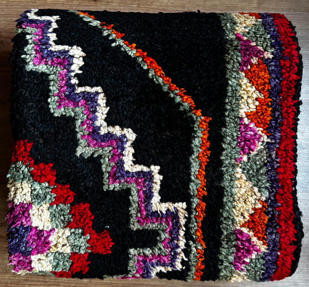 87 × 300 cm | Handmade Vintage Herki Wool Runner