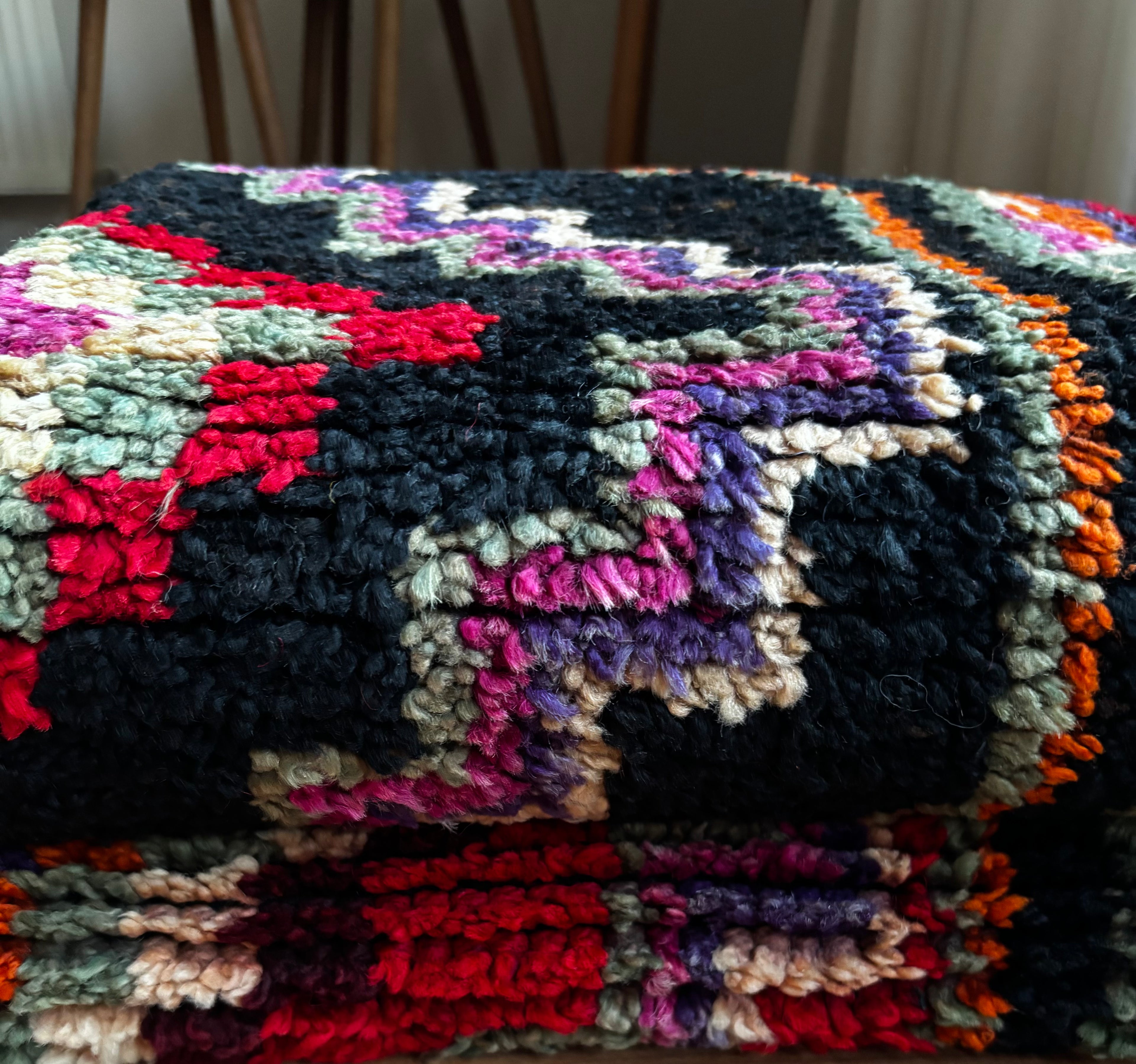 87 × 300 cm | Handmade Vintage Herki Wool Runner