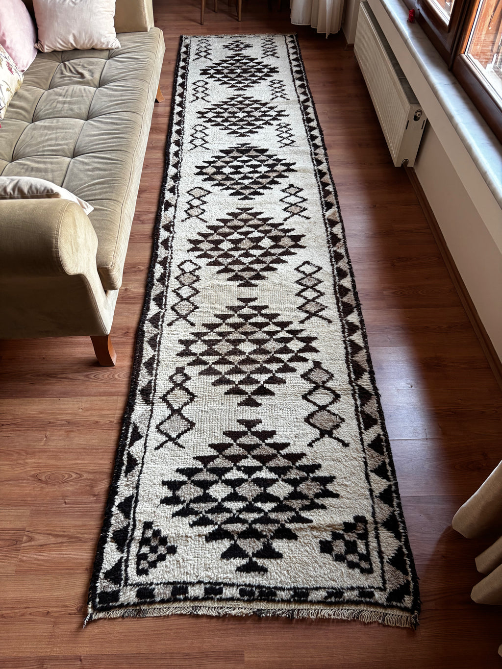 88 × 390 cm | Handmade Herki Tribal Runner Rug