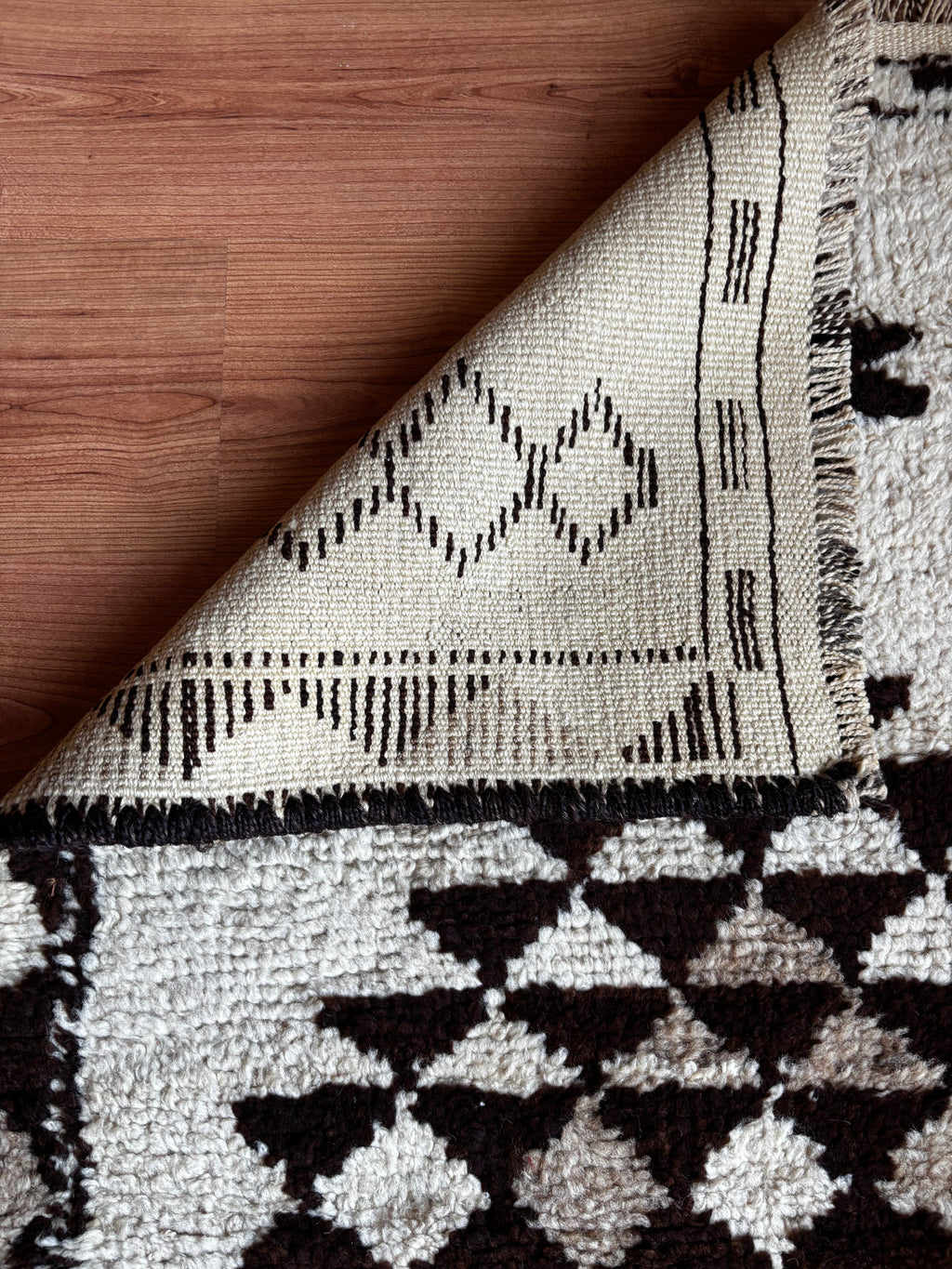88 × 390 cm | Handmade Herki Tribal Runner Rug