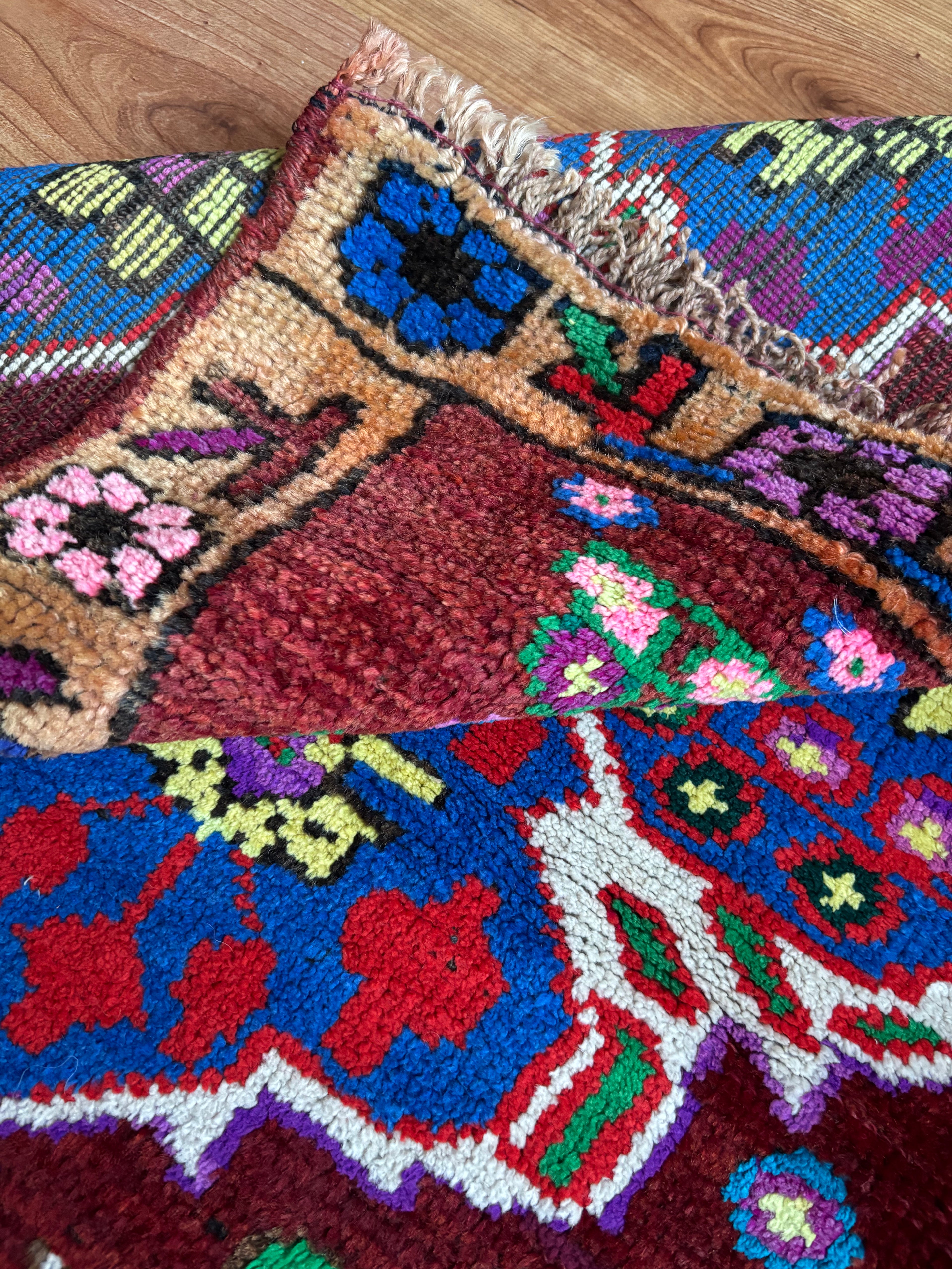 Herki Tribal Runner Rug – Burgundy · 96 × 337 cm