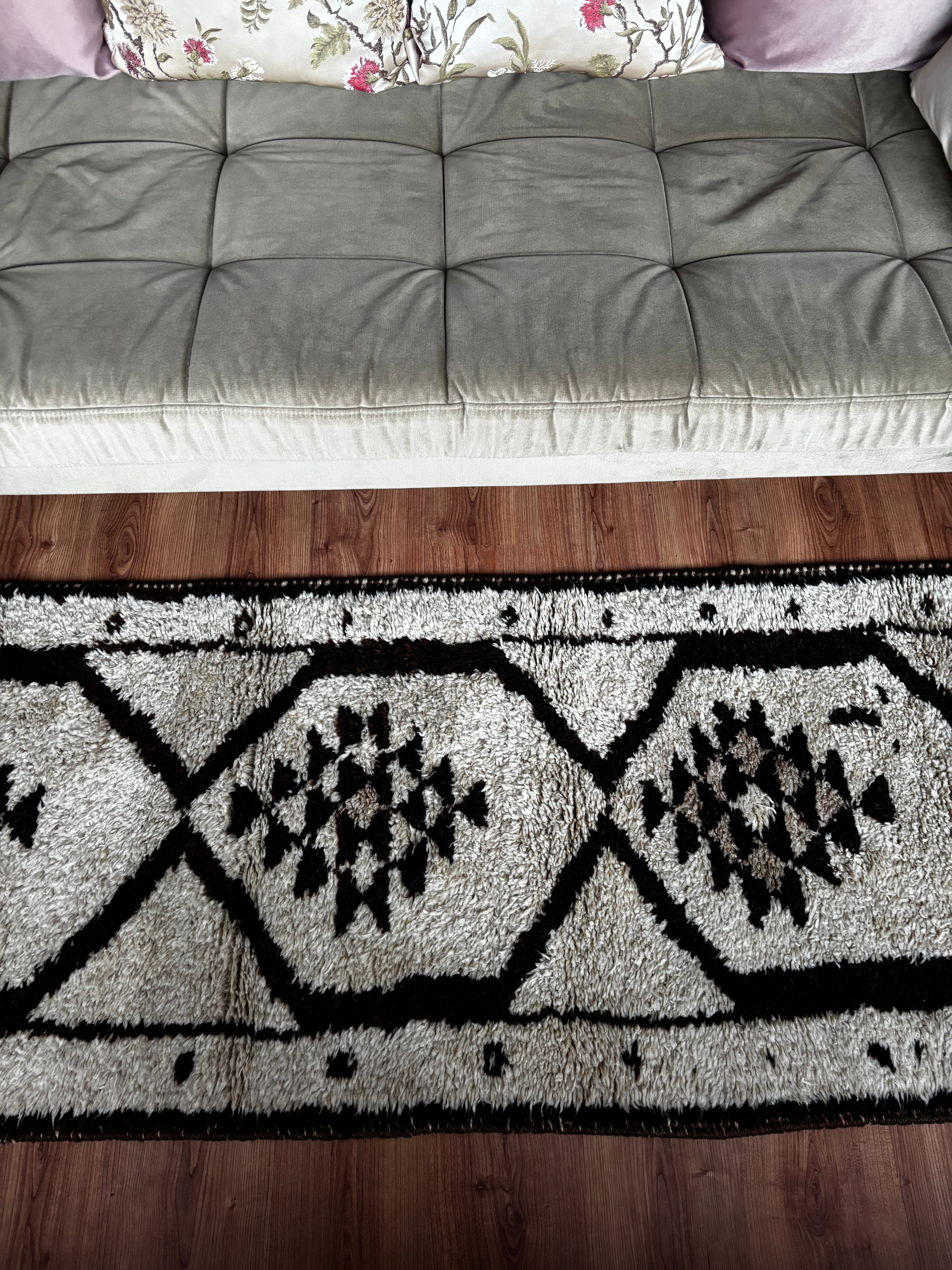 Herki Tribal Runner Rug – Ivory · 80 × 320 cm