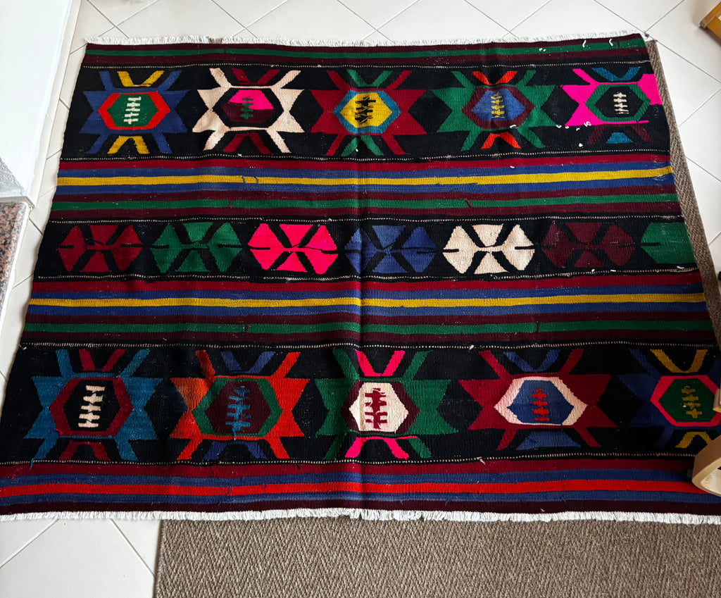160 × 200 cm Vintage Afyon Kilim – Handmade Turkish Wool Carpet