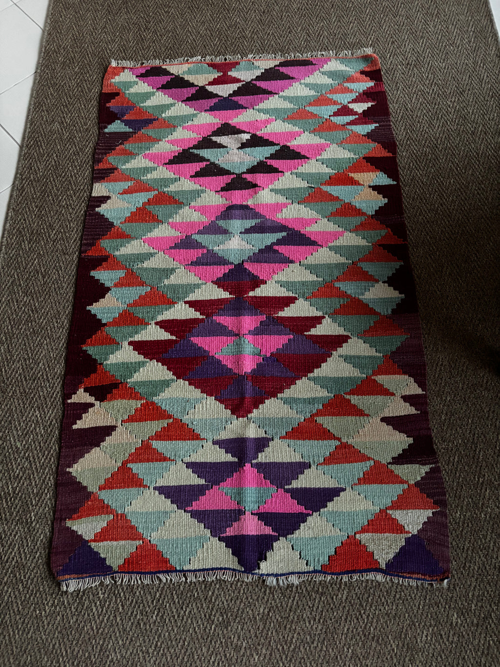 91 × 155 cm Vintage Antalya Kilim – Handmade Turkish Wool Carpet