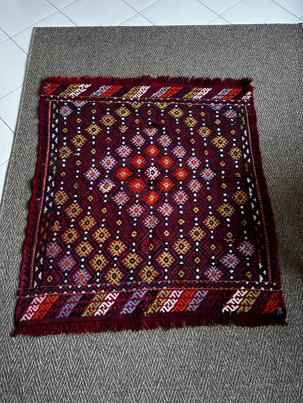 105 × 115 cm Vintage Konya Kilim – Handmade Turkish Wool Carpet