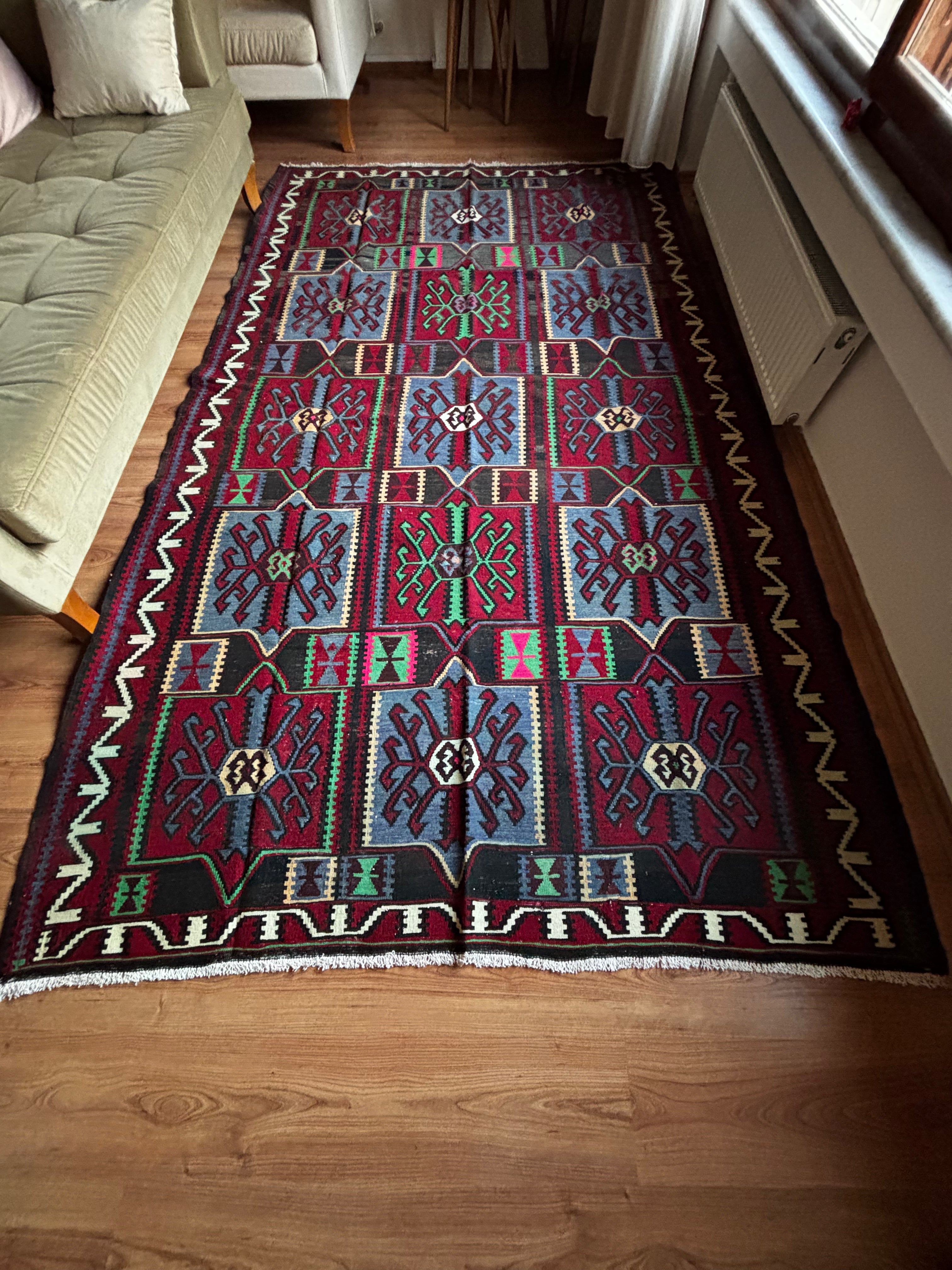 320 × 185 cm - Daghestan Kuba Kilim