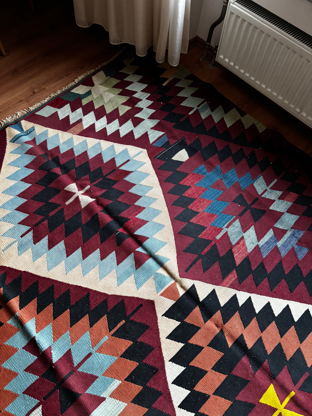 175 × 345 cm | Handmade Uşak Kelle Boyu Wool Kilim