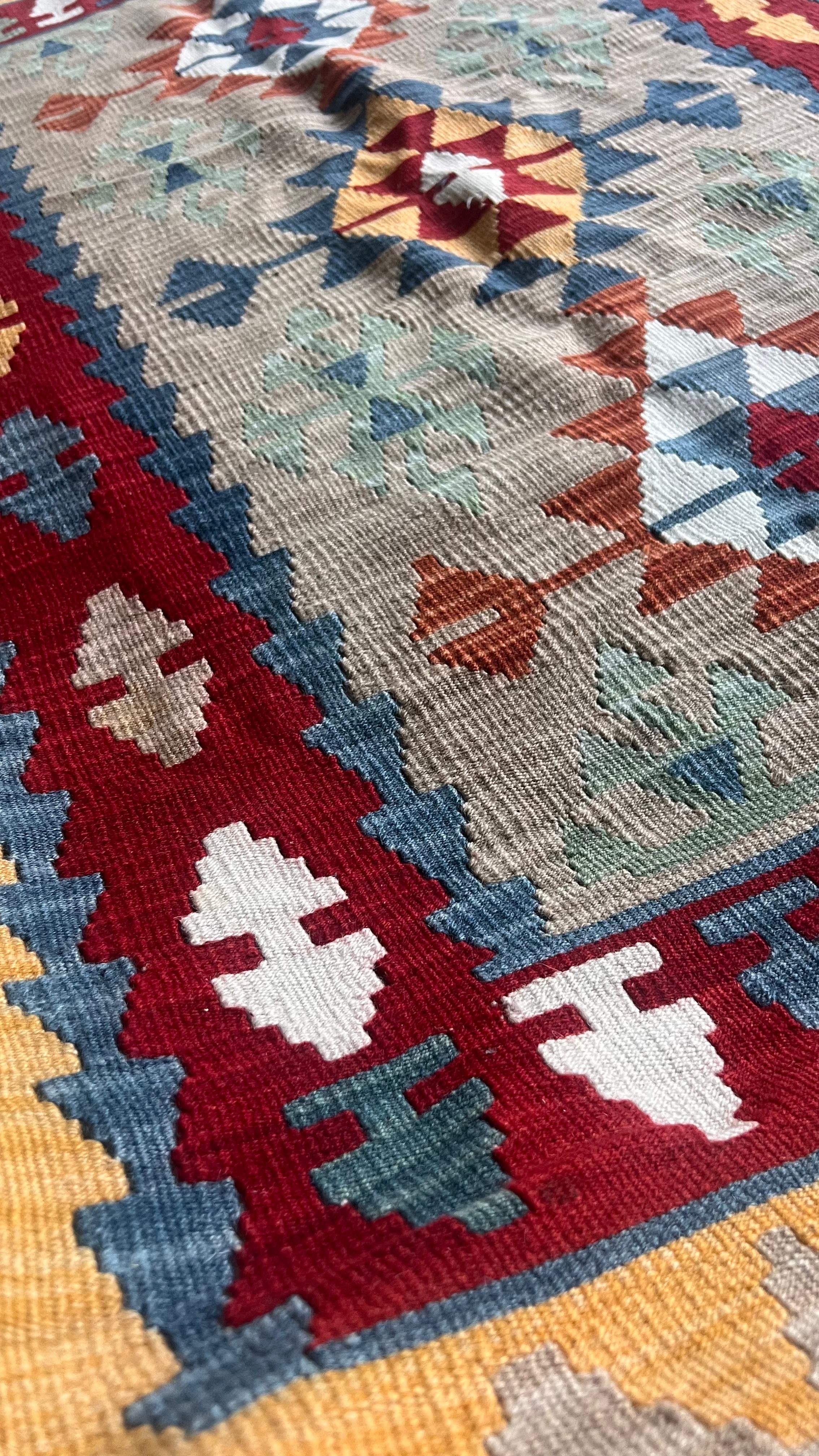 Soft Wool Handmade Kayseri Kilim – 115 × 166 cm