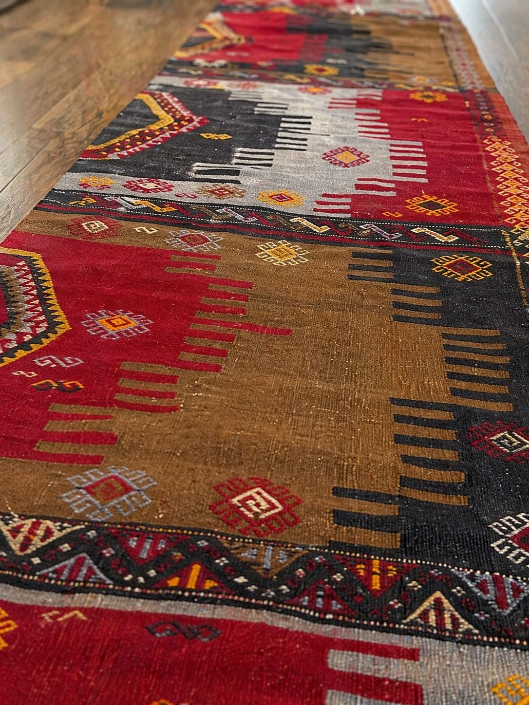 Handwoven Anatolian Runner Kilim – 83x389 cm – Wool Tribal Bohemian Hallway Rug