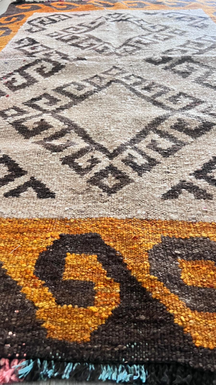 Vintage Anatolian Tribal Rug – 100x151 cm – Handwoven Wool Accent Rug