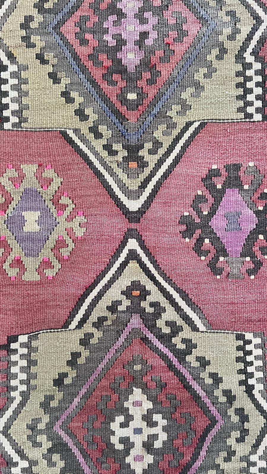 Vintage Anatolian Runner Rug – 107x305 cm – Handwoven Wool Tribal Kilim