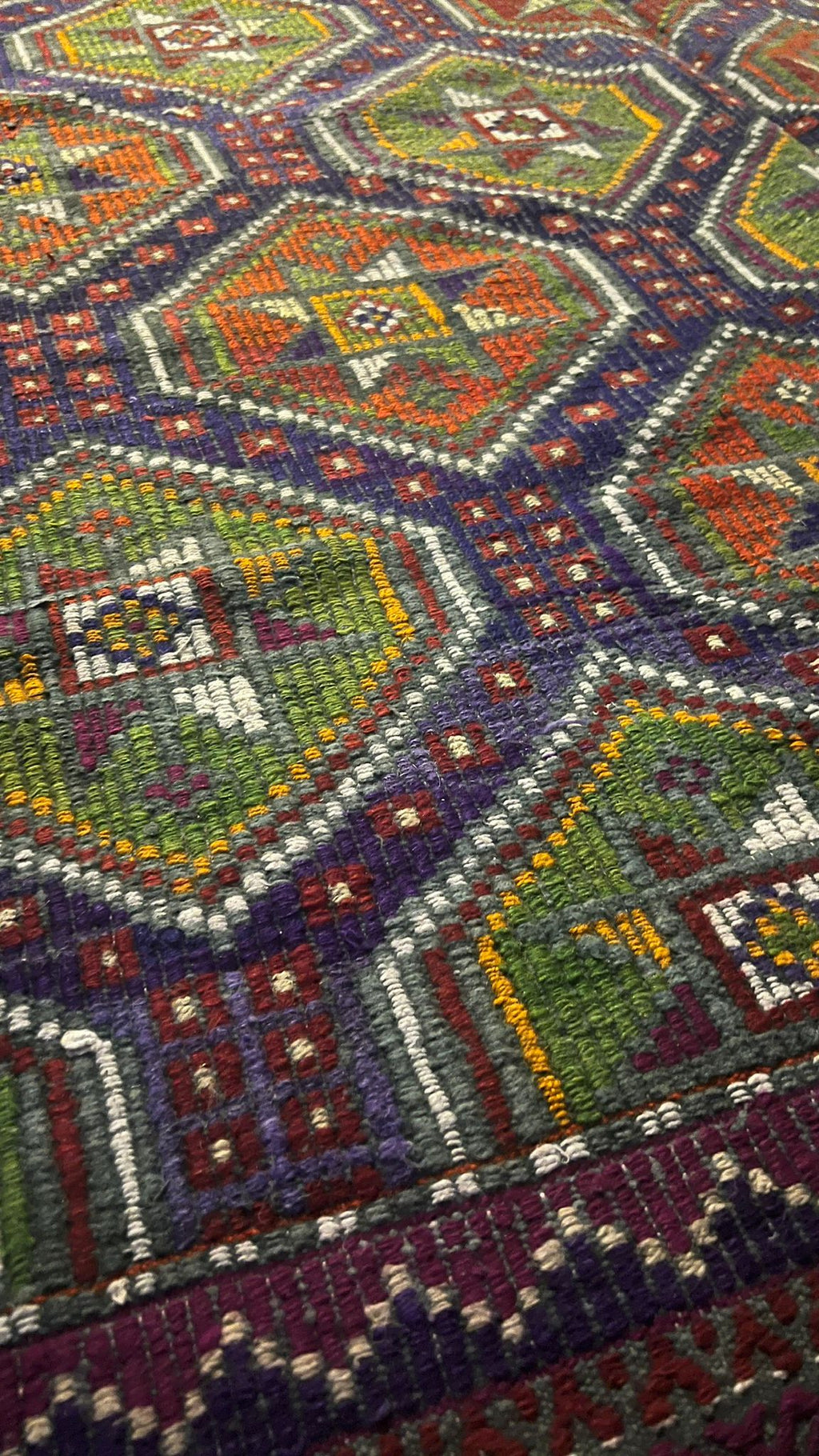 Large Vintage Anatolian Rug – 187x293 cm – Handwoven Wool Statement Carpet