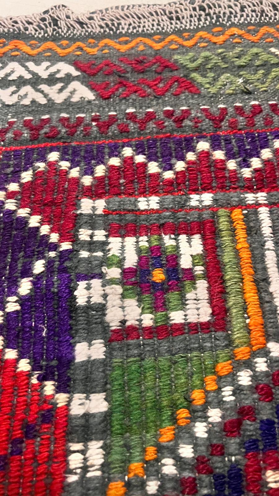 Large Vintage Anatolian Rug – 187x293 cm – Handwoven Wool Statement Carpet