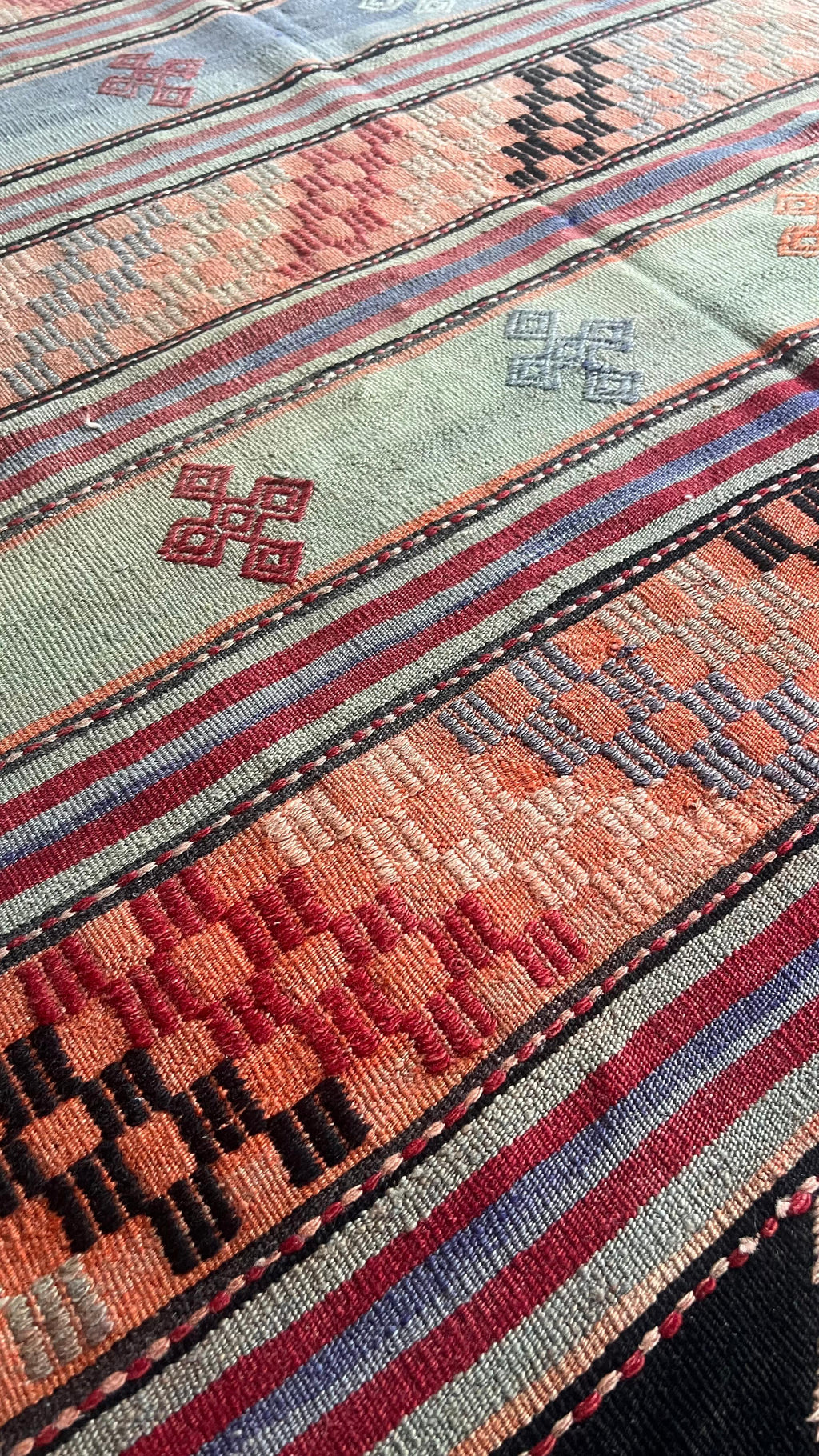Handmade Turkish Balıkesir Kilim – 176 × 176 cm