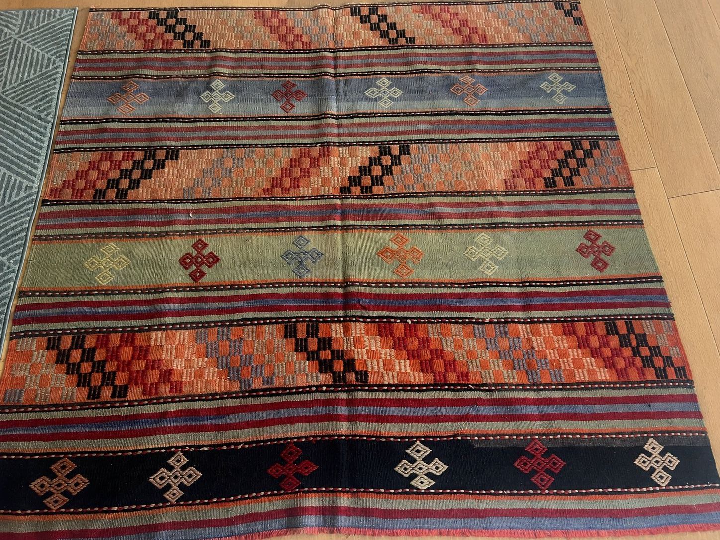 Handmade Turkish Balıkesir Kilim – 176 × 176 cm