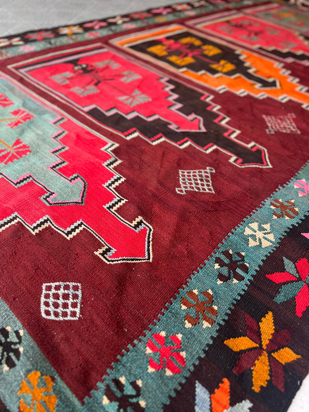 Kars Saflı Kilim 162x307 cm – Handwoven Wool Rug – Bold Tribal Statement Carpet