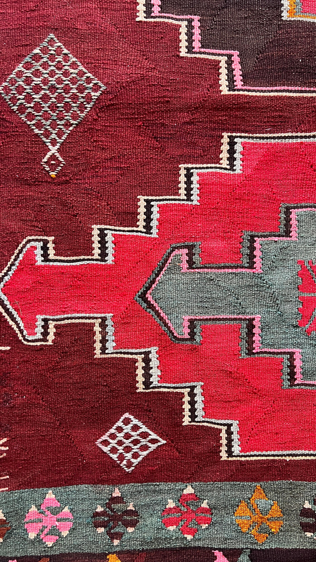 Kars Saflı Kilim 162x307 cm – Handwoven Wool Rug – Bold Tribal Statement Carpet