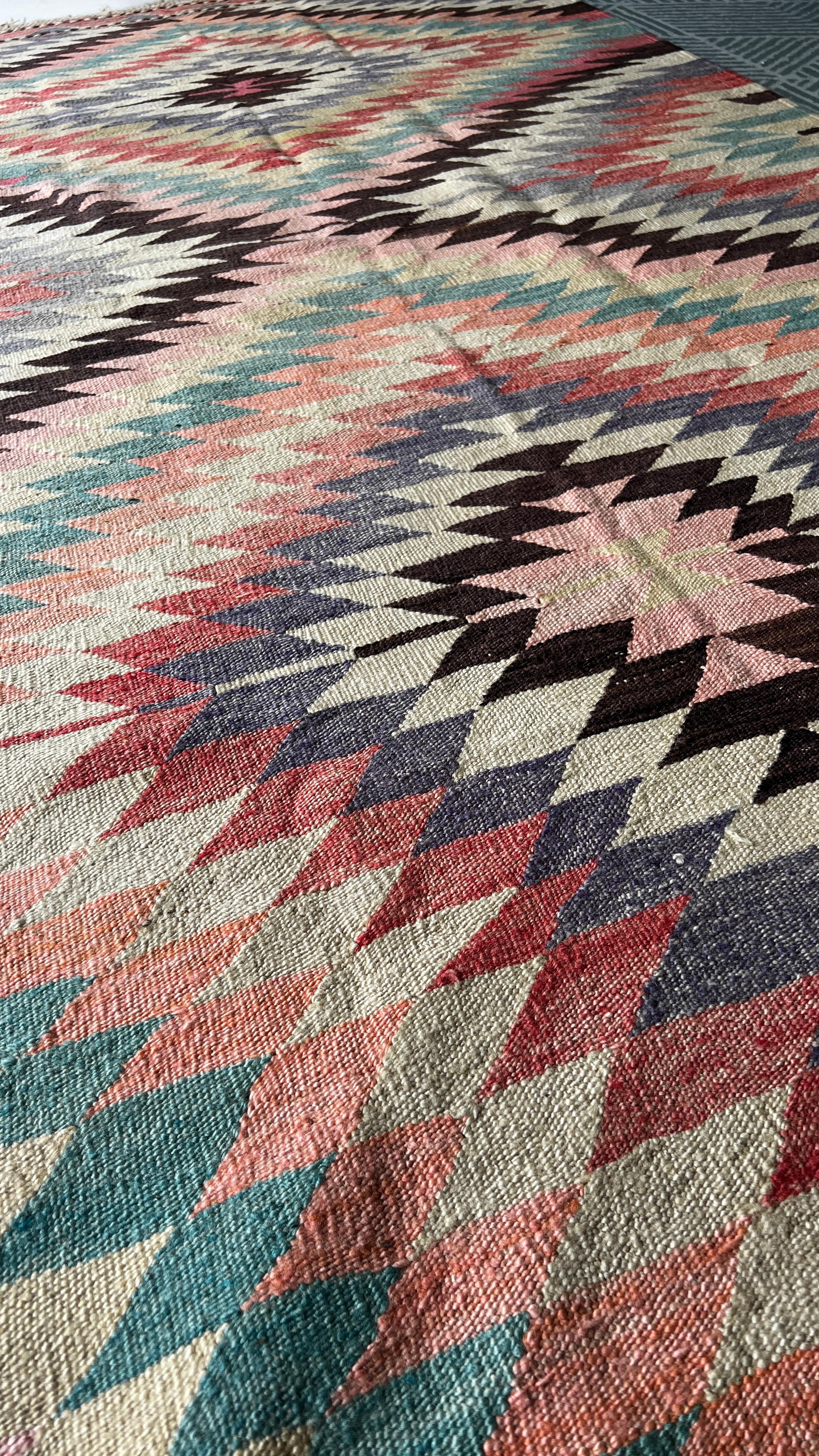 Vintage Muğla Bencik Kilim – 129 × 250 cm – Handmade Wool Turkish Kilim