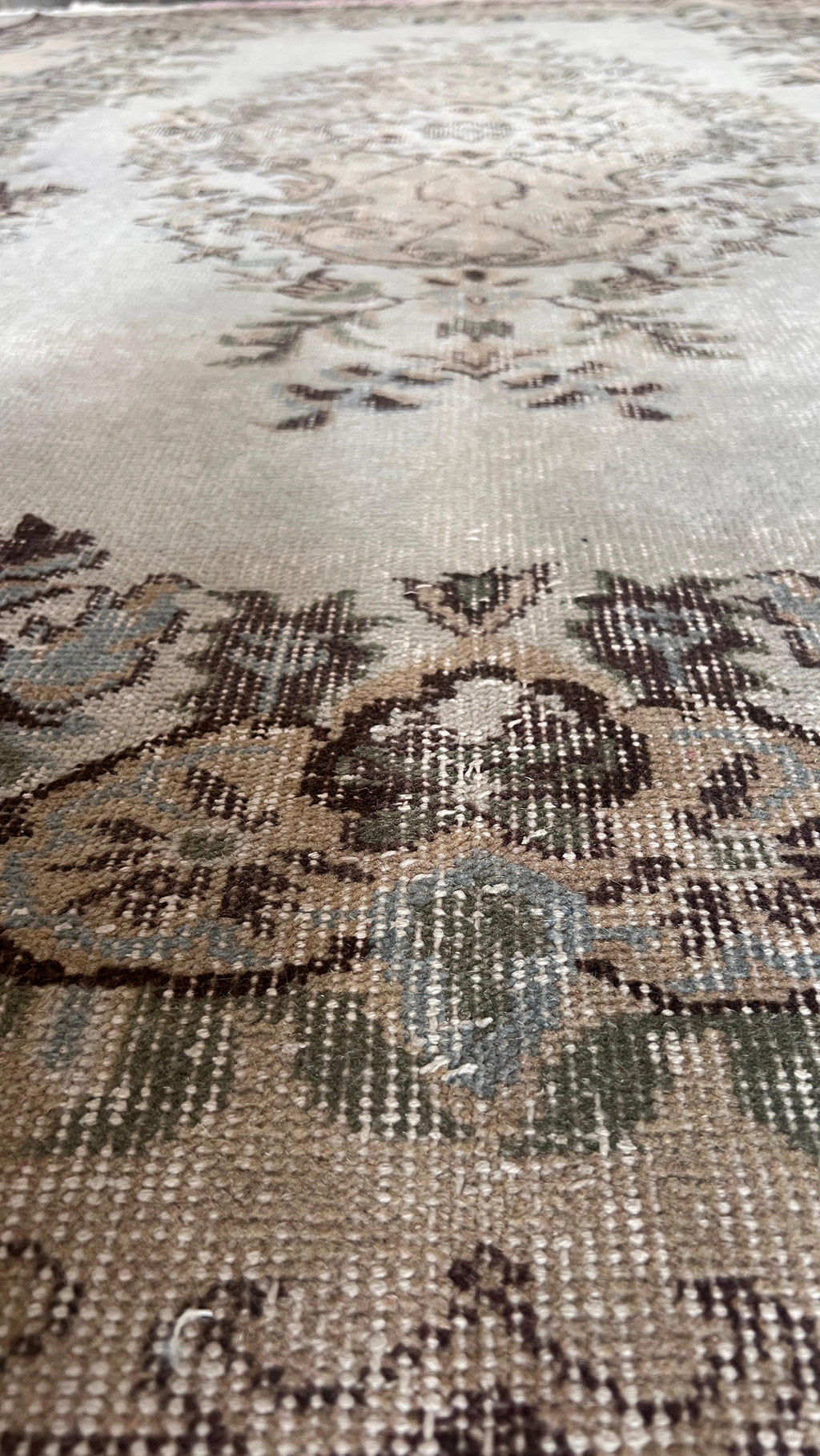 Antique Turkish Vintage Rug – 177 × 271 cm – Handmade Wool Anatolian Rug