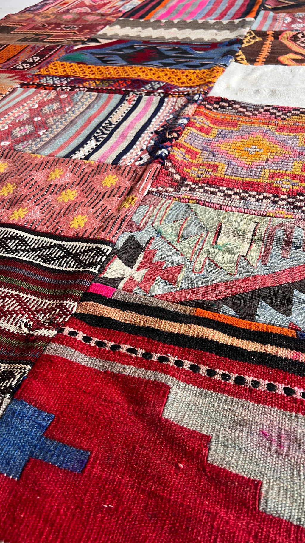 Turkish Patchwork Kilim Rug – 194 × 247 cm – Handmade Vintage Wool Kilim