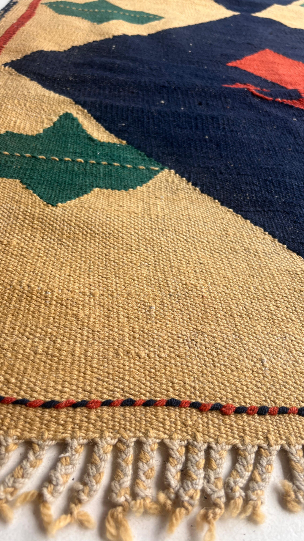 Handmade Turkish Uşak Kilim – 113 × 223 cm – Vintage Wool Tribal Rug