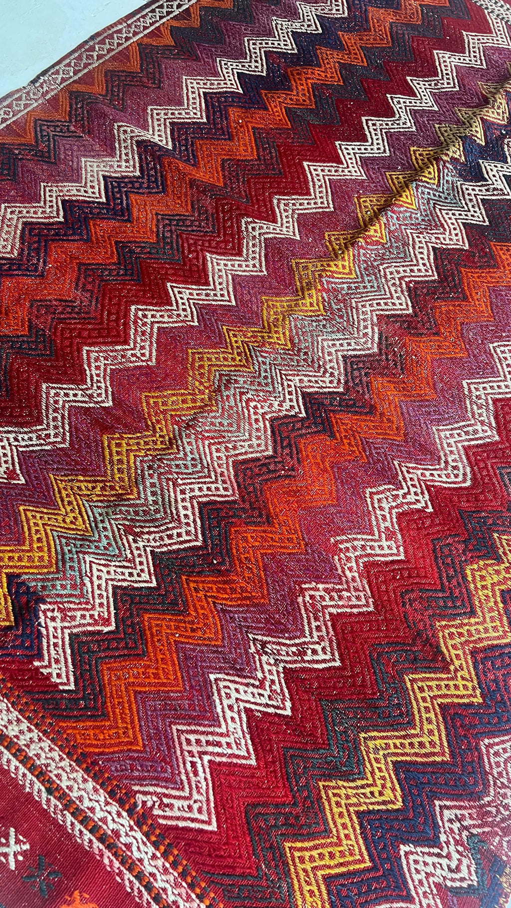 Handmade Turkish Balıkesir Cicim Kilim – 131 × 184 cm – Vintage Tribal Wool Rug