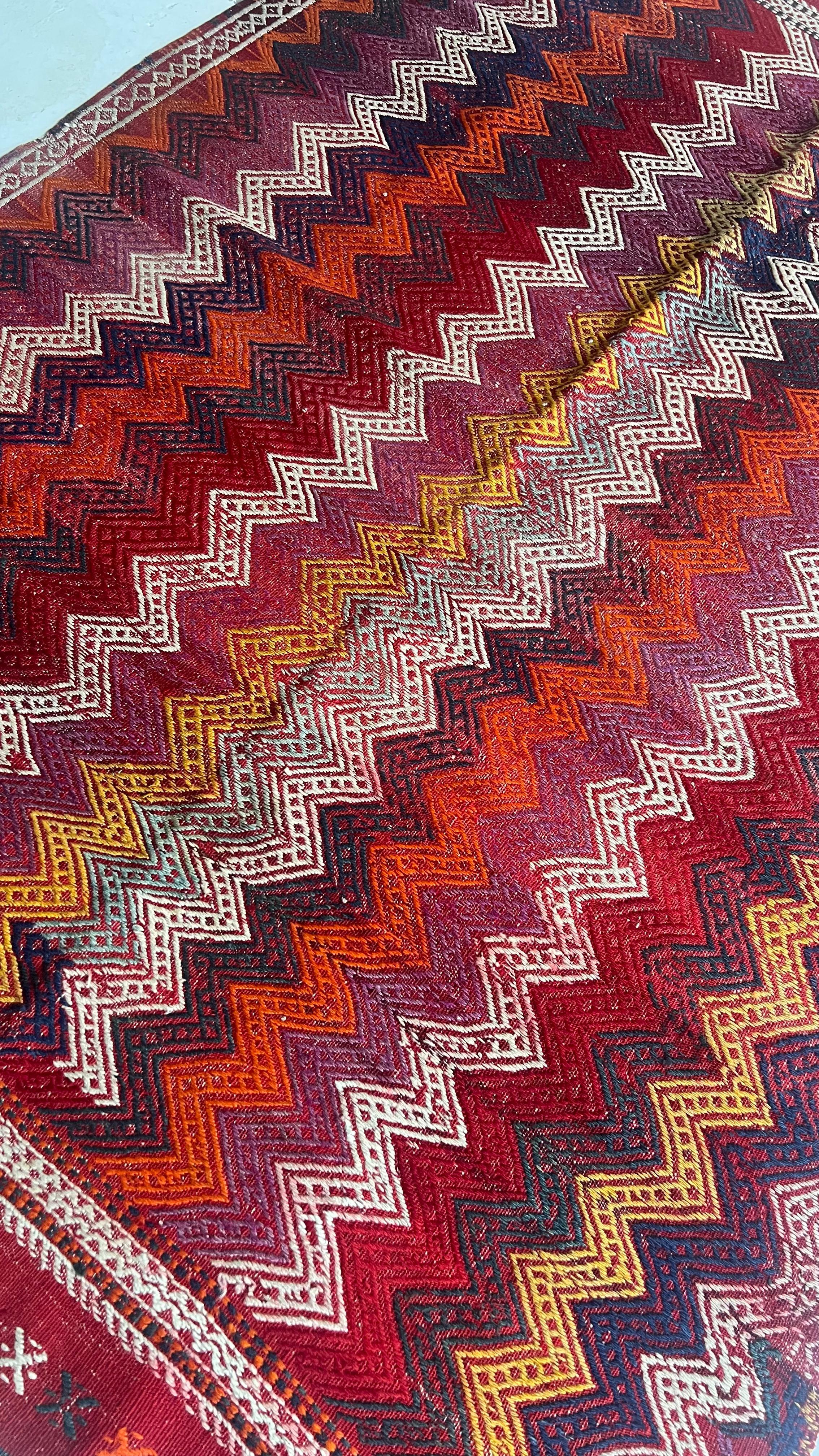 Handmade Turkish Balıkesir Cicim Kilim – 131 × 184 cm – Vintage Tribal Wool Rug