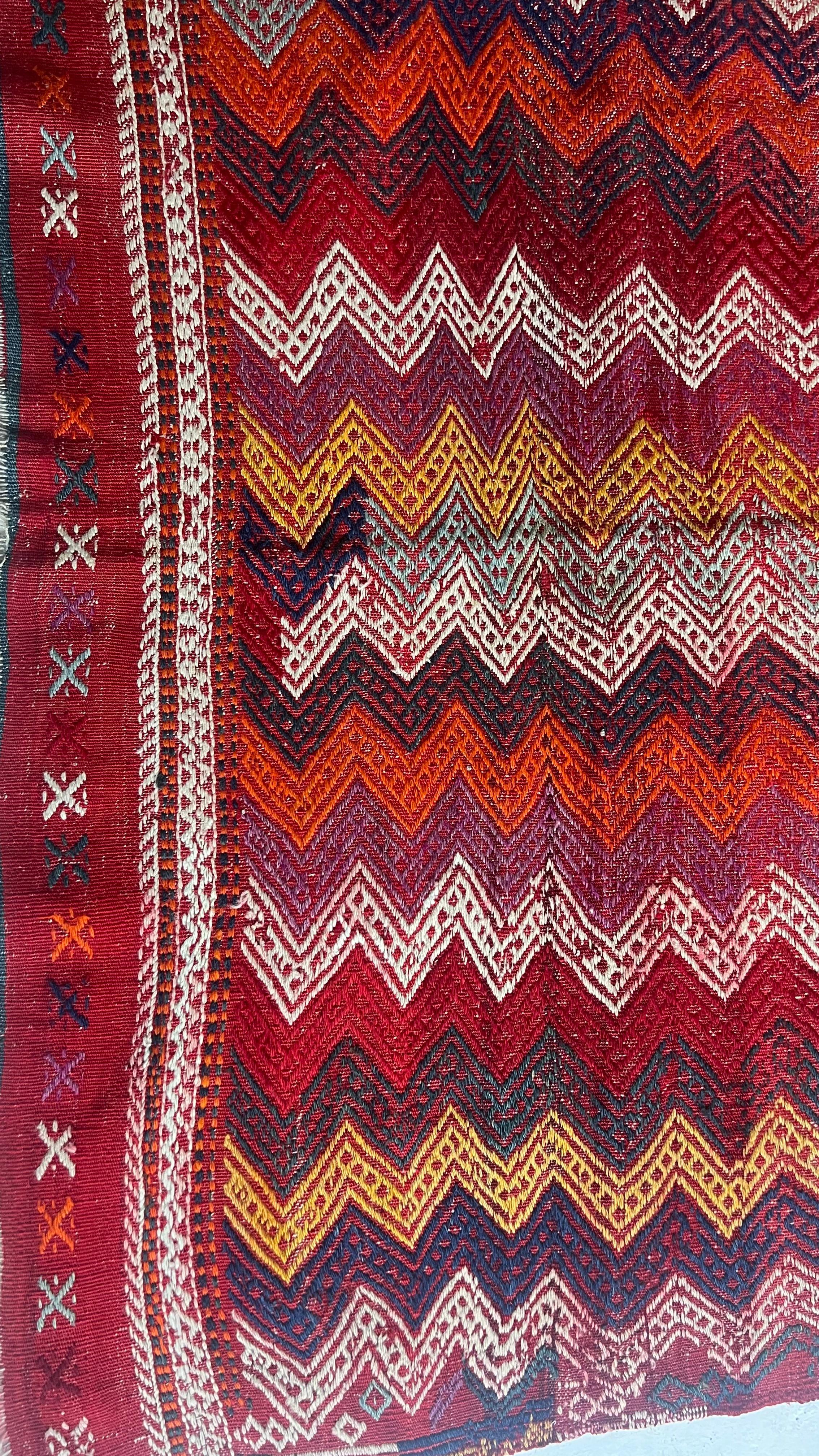 Handmade Turkish Balıkesir Cicim Kilim – 131 × 184 cm – Vintage Tribal Wool Rug