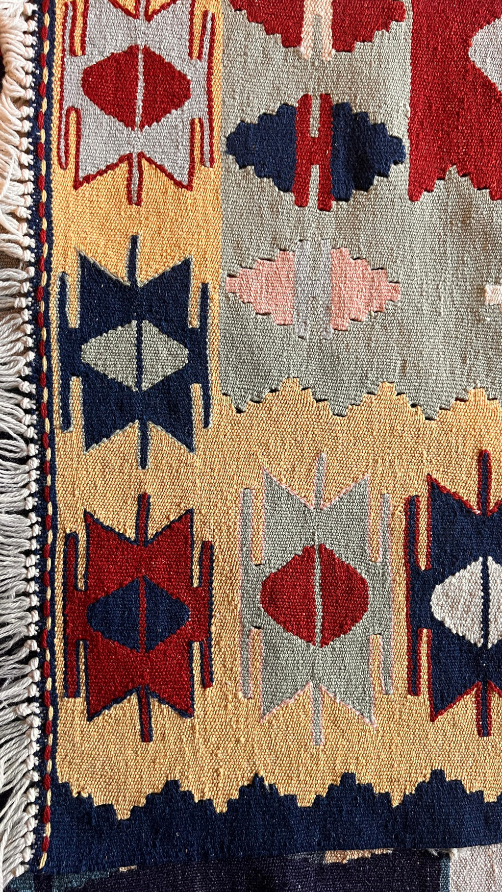 Vintage Turkish Uşak Kilim – 159 × 223 cm – Handmade Wool Anatolian Rug