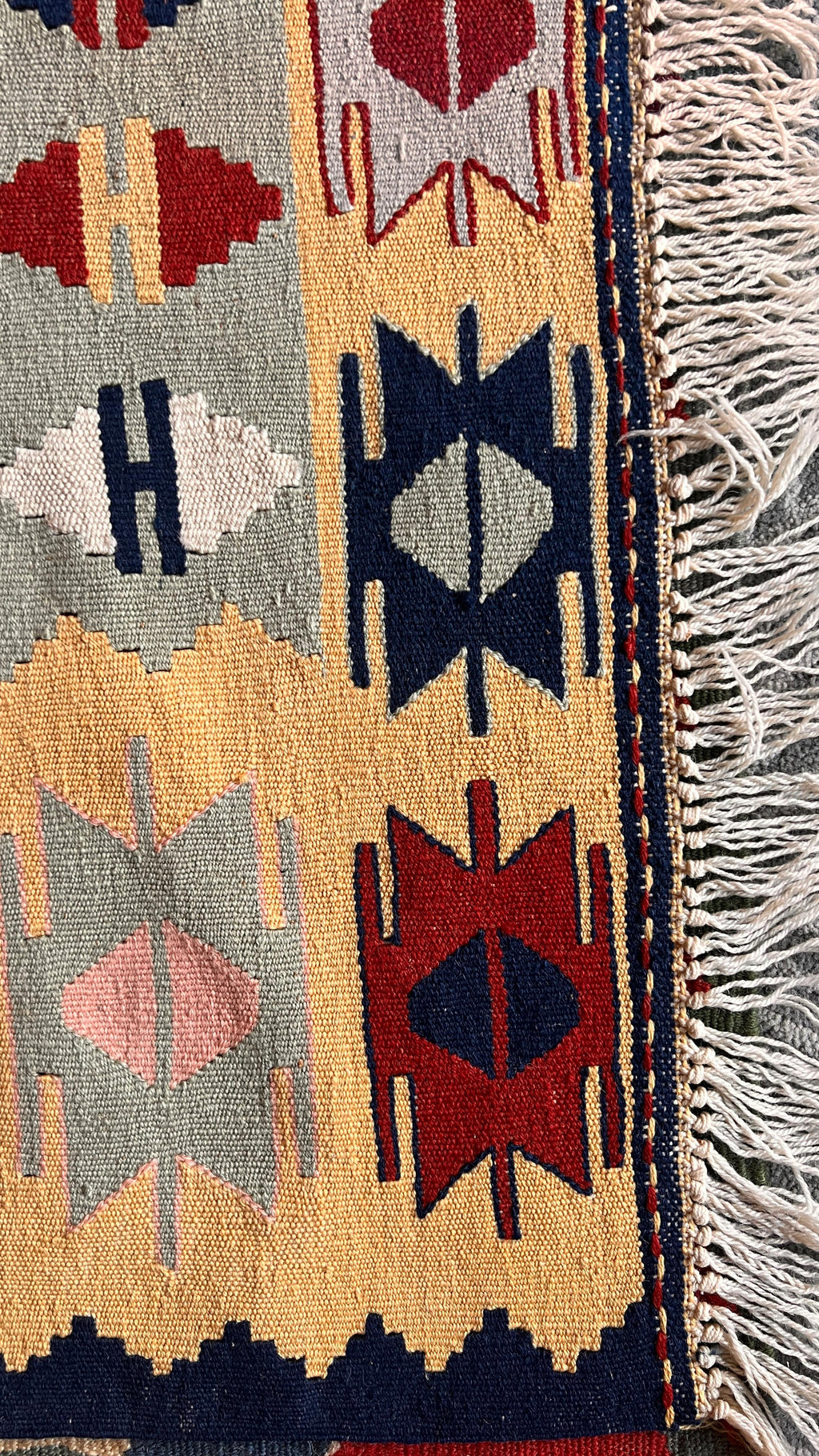 Vintage Turkish Uşak Kilim – 159 × 223 cm – Handmade Wool Anatolian Rug