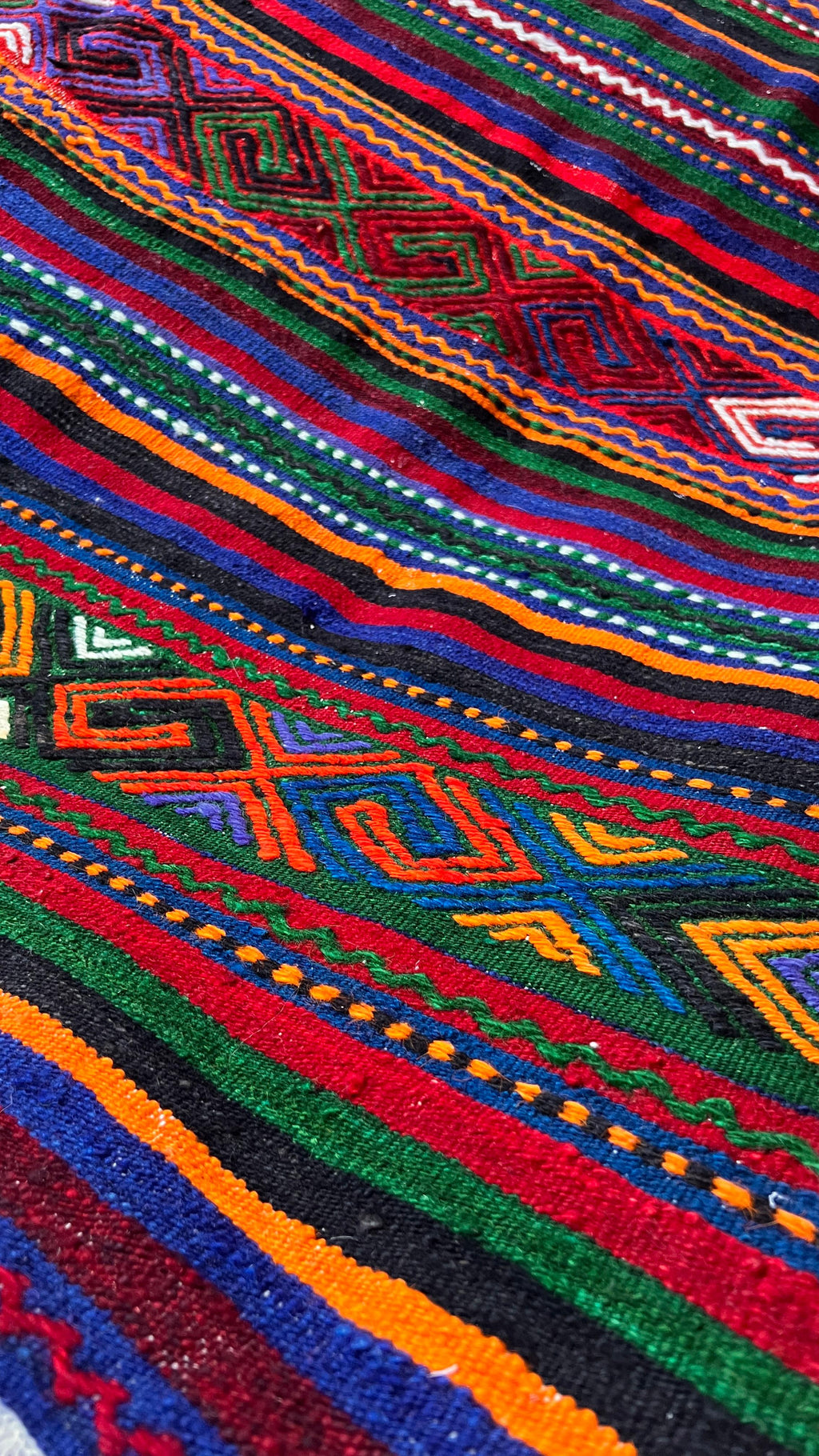 Vintage Anatolian Sivas Kilim – 181 × 186 cm – Handmade Wool Tribal Rug