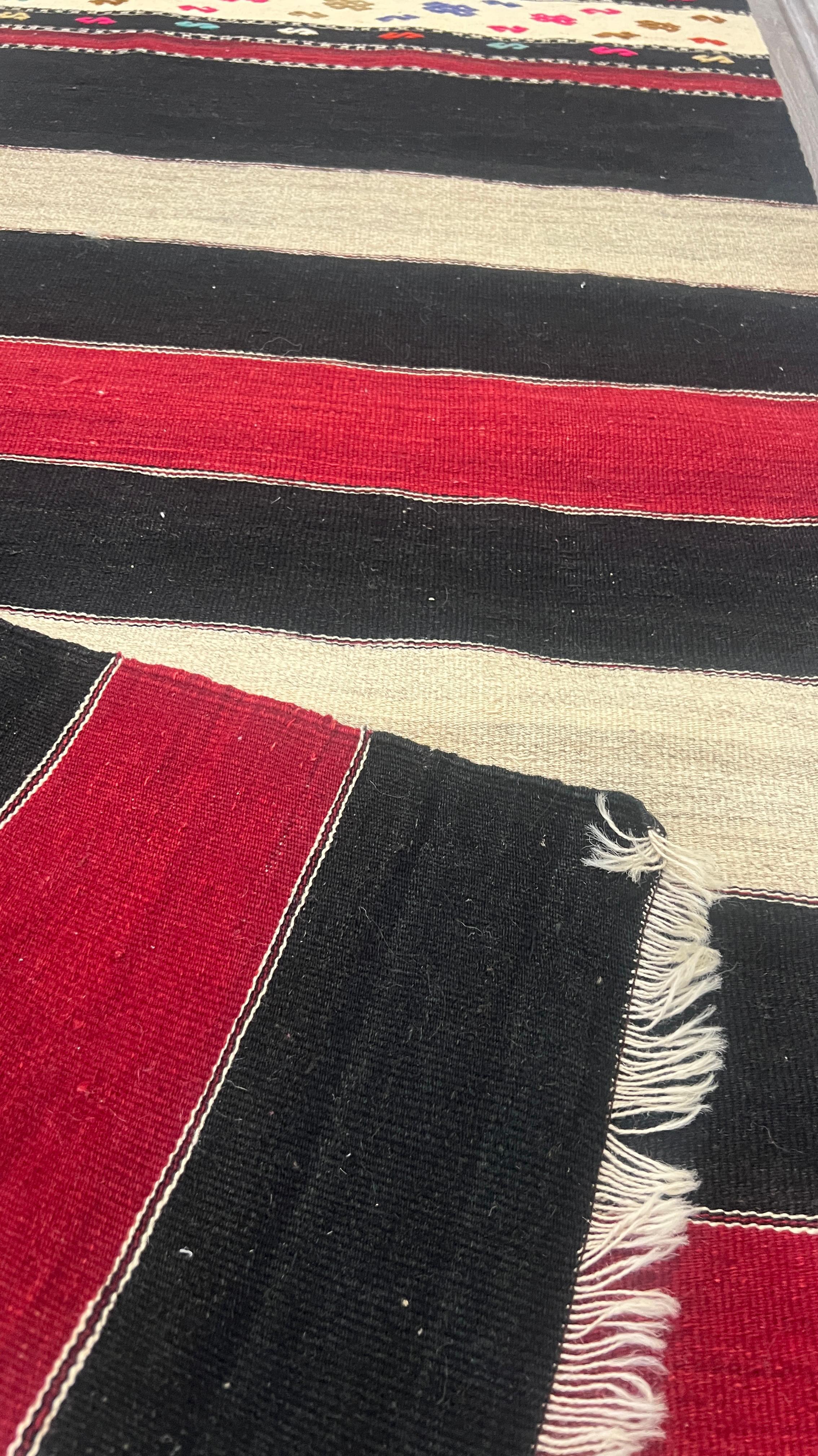 Vintage Turkish Kilim Runner – 71 × 461 cm – Handmade Wool Hallway Runner
