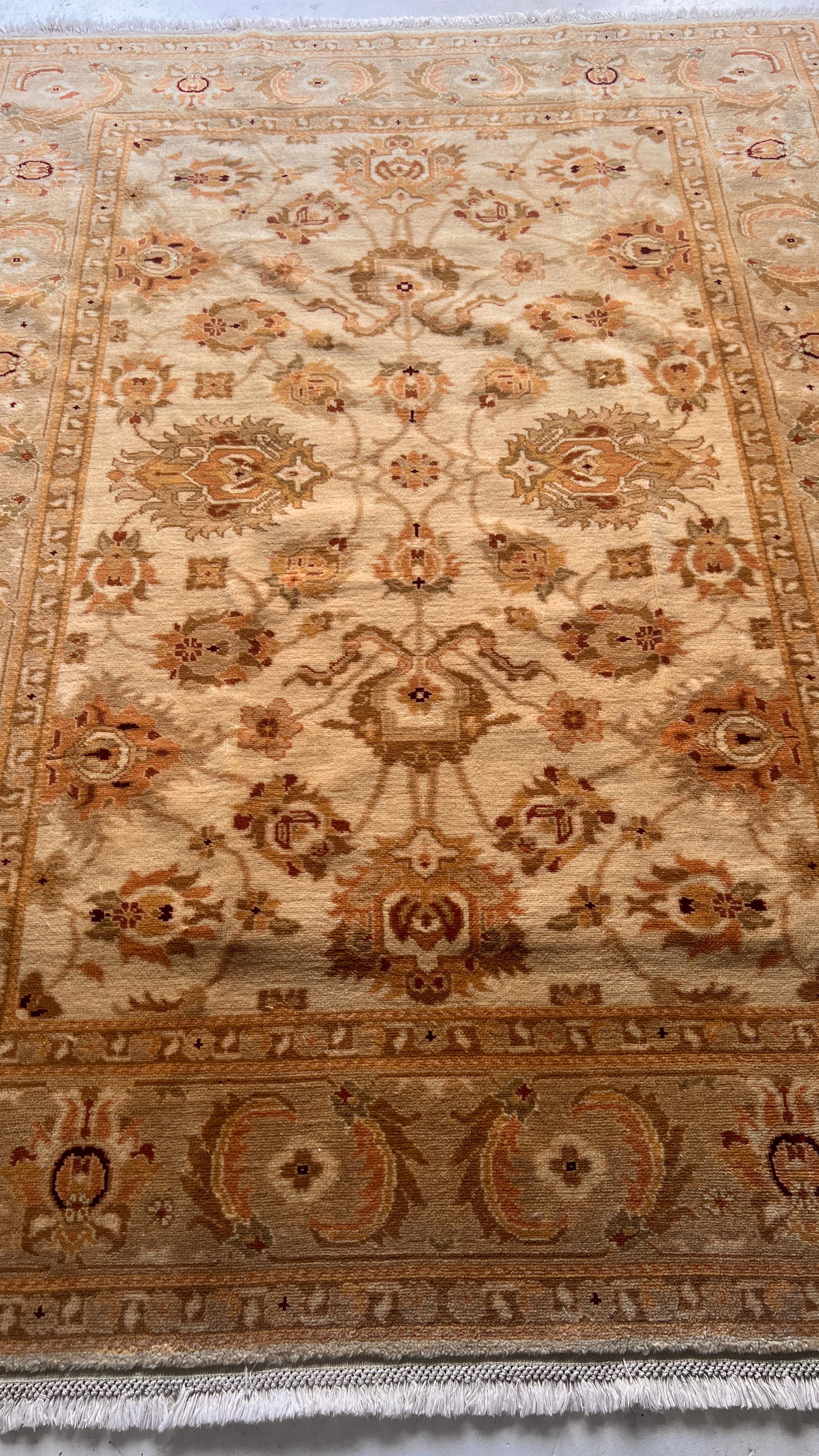 Ottoman Uşak Wool Rug – 173x240 cm – Handmade Turkish Classic Rug