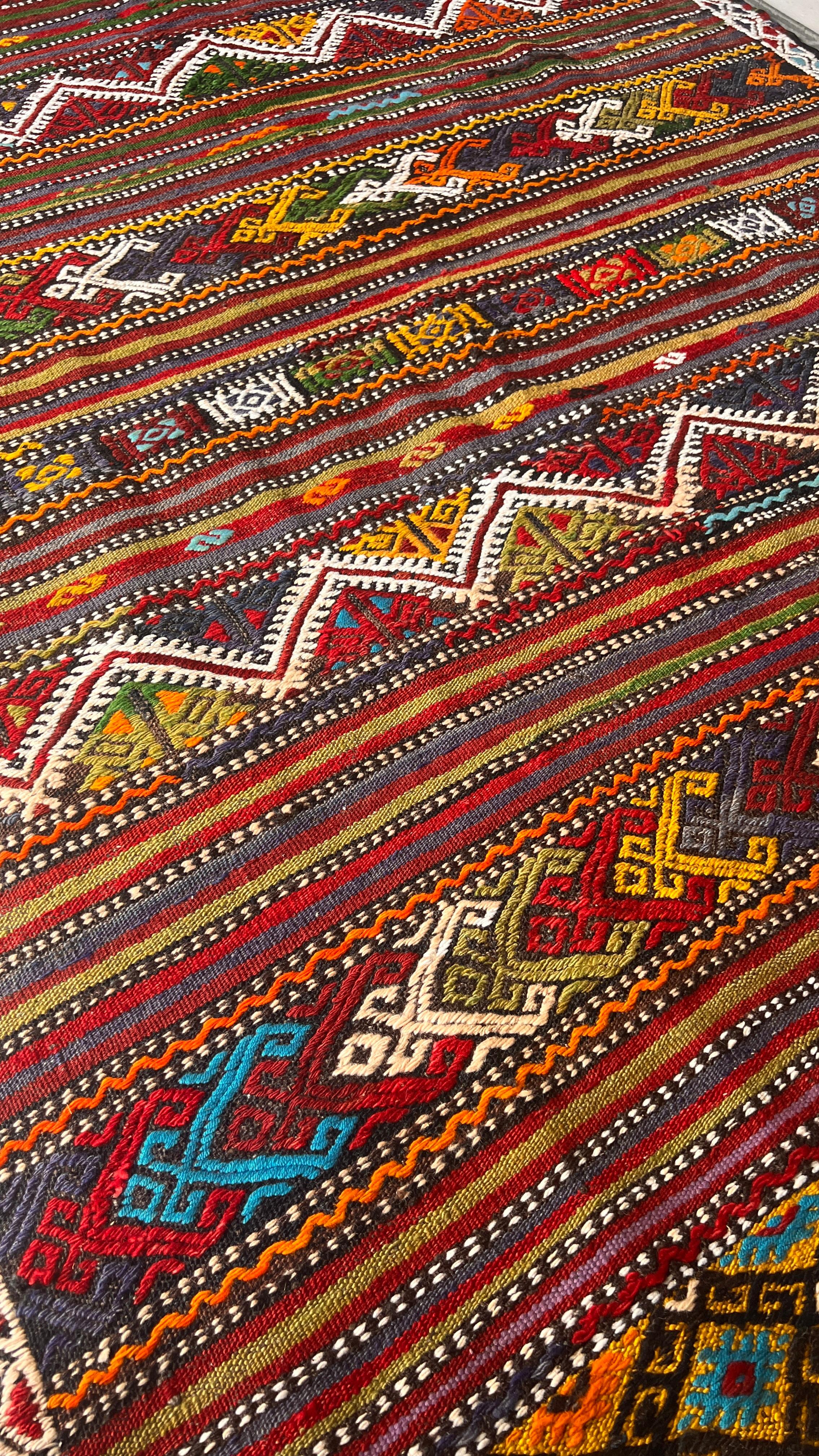 Handmade Turkish Balıkesir Kilim – 152 × 237 cm – Tribal Wool Kilim Rug
